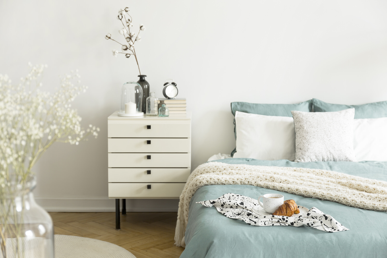a-bright-bedroom-interior-with-sage-green-and-JB5LH7G.jpg