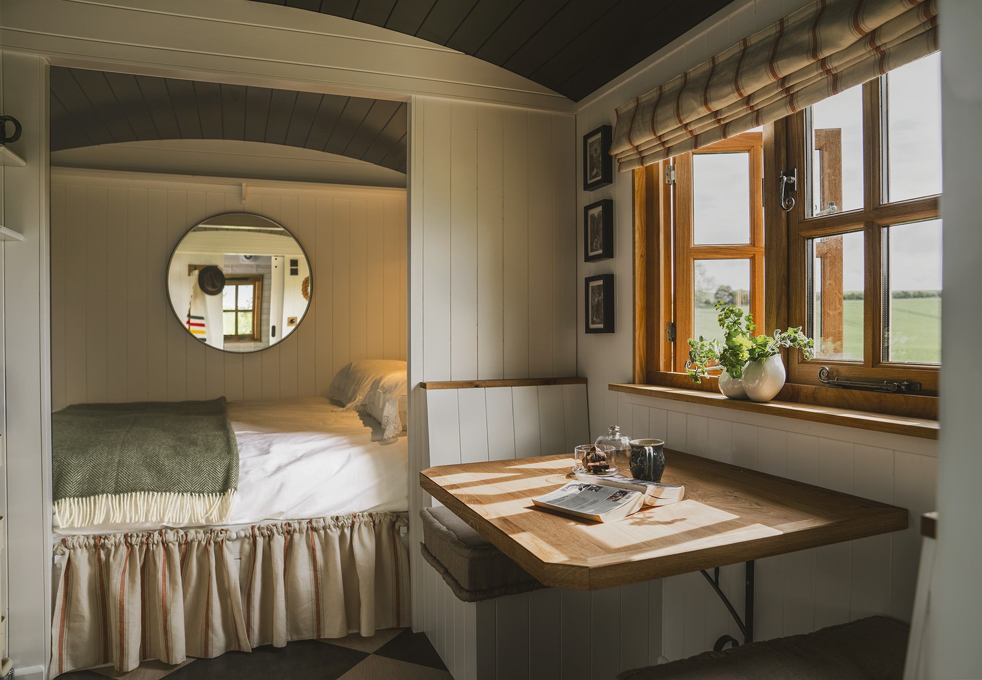 Field Hut - Interior 1 LRa.jpg