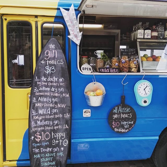 Definately the best looking
'Gin Bus' in town!
Sunset Sessions tomoz 1pm
🌠All Star Line Up🌠
Good times await! 
#toniclaneontour #flatrockbrewcafe #coalloader #sunsetsessions #ginbus #happygin #tinybeardistillery #karudistillery #kispirits #farmersw