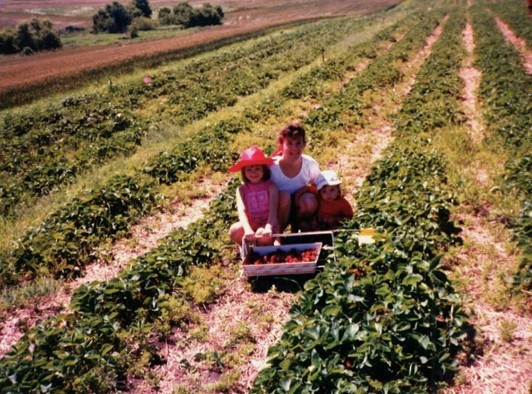 New(ish) on the blog: I've been seeing so many posts lately about creating a "90s summer" or channeling your inner "90s mom." The nostalgia around slowing down and unplugging comes from a rightful place! The magic of childhood in 