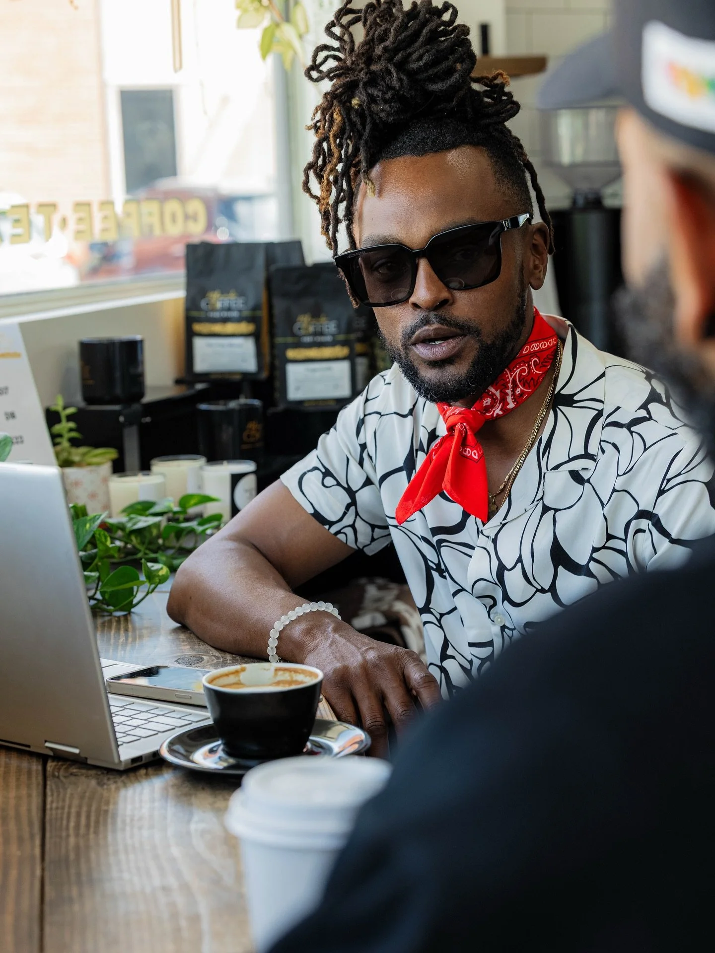 Meetings hit different when the coffee&rsquo;s right. ☕️
Close out your work week with us. 😊