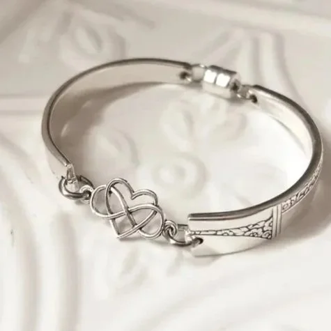 InfinityHeartBracelet.jpg