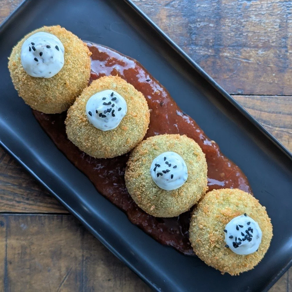 WINTER MENU STARTS 5TH MAY

One of the stars 🌟
Basil pesto and mozzarella arancini (4), house tomato sugo and herb aioli

See you there 😉