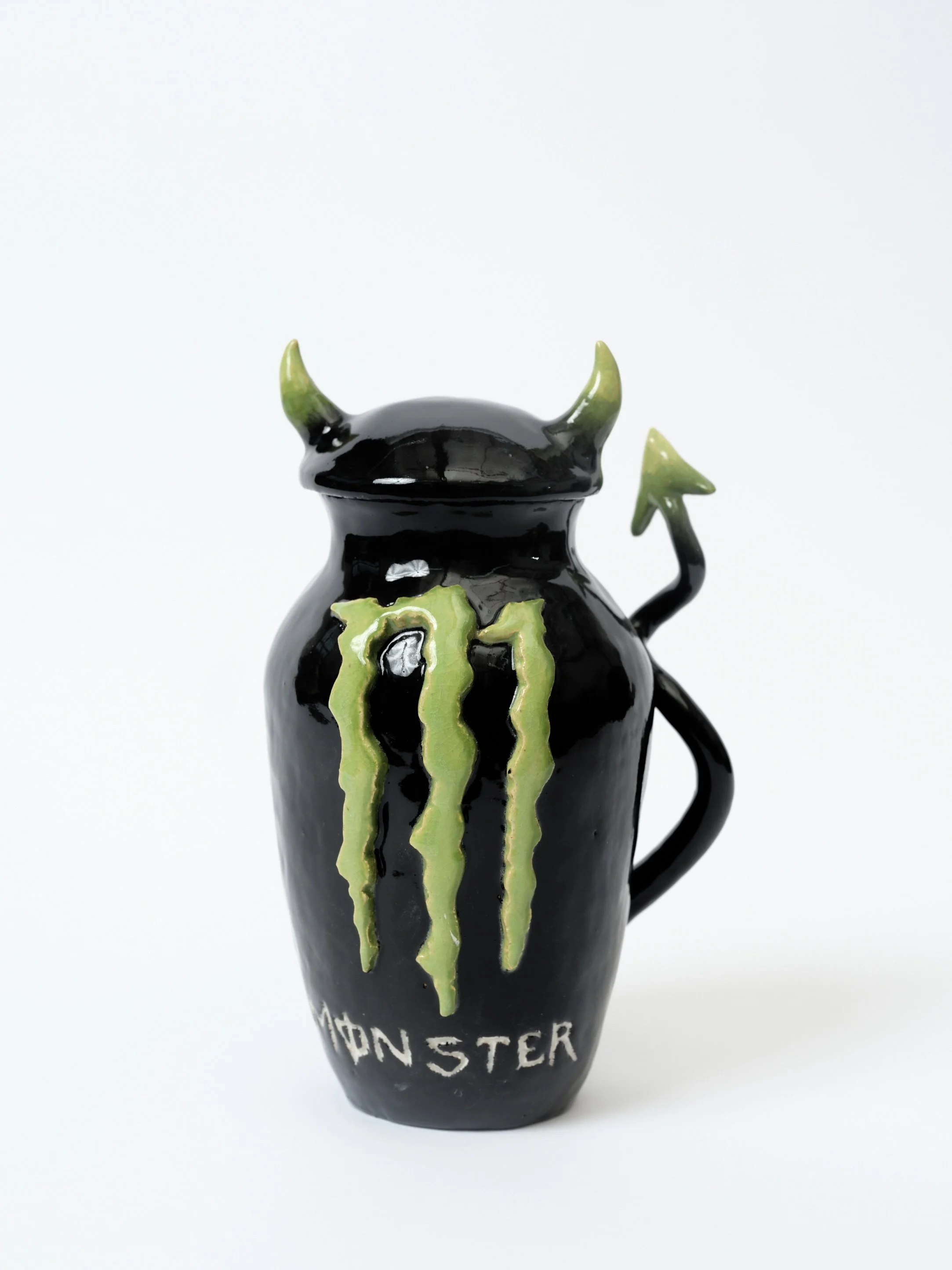 MONSTER URNERGY DRINK