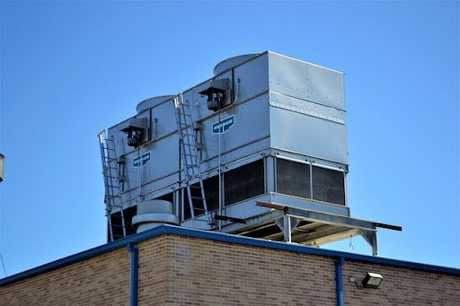 Ac unit on commercial roof
