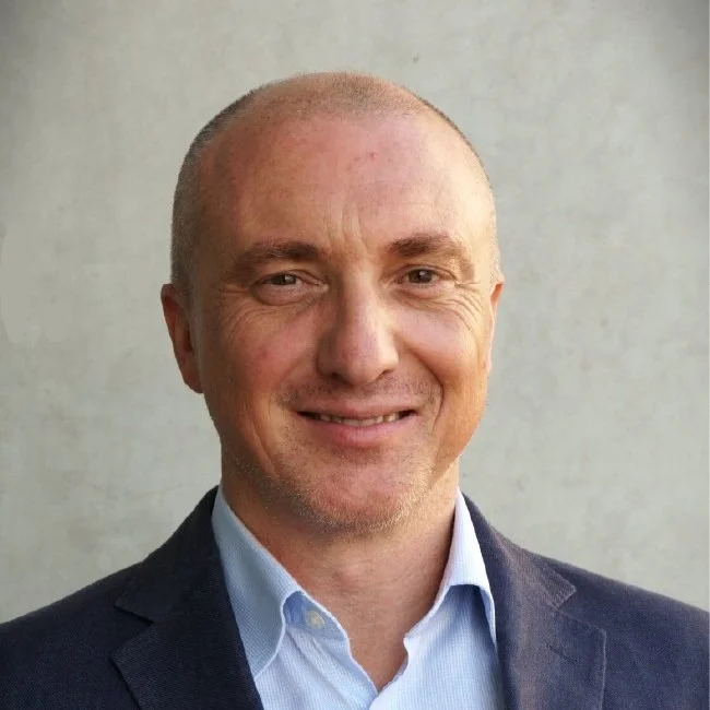   ROBERT HOLOVKA   Robert established WRAP Engineering in early 2016, bringing with him over 23 years of valuable experience in a variety of building sectors including commercial, retail, educational, health, defence and residential.   Through dilige