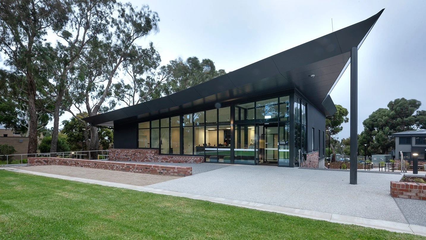 DEAKIN UNIVERSITY STUDENT ACCOMMODATION