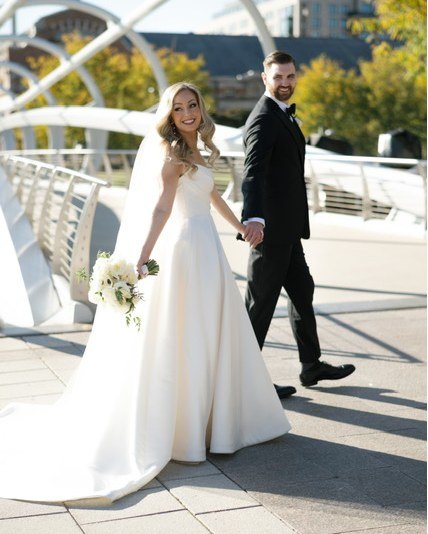 Our beautiful @kellycironi!! The most epic day for our beautiful gal, serving us classic glam 😍 Photos by @daniellerealphotography ❤ @justinalexander
