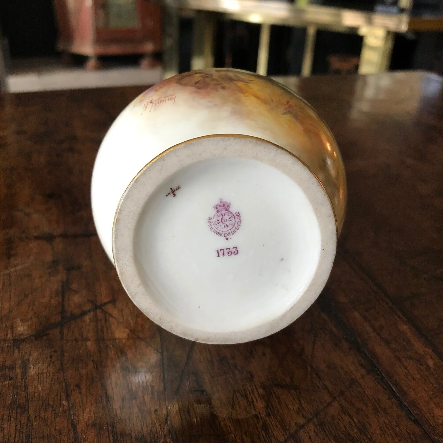 enlgish-royal-worcester-vase-by-harry-stinton-antique-3.jpg