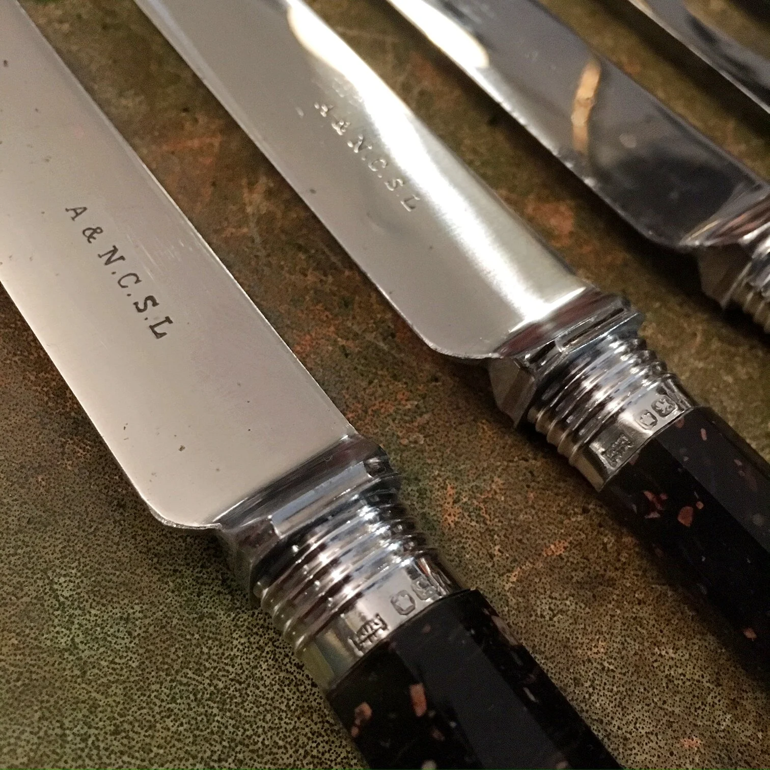 English set of 6 spotted agate hexagonal shaped knives with sterling silver bands, circa 1867. 