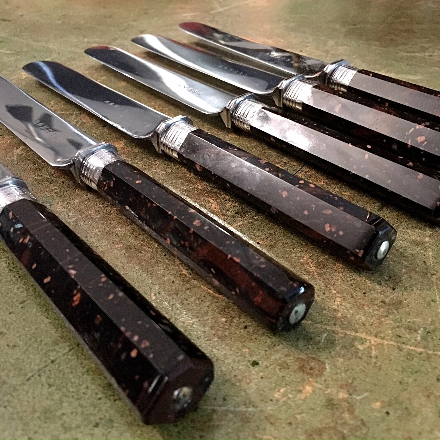 English set of 6 spotted agate hexagonal shaped knives with sterling silver bands, circa 1867. 