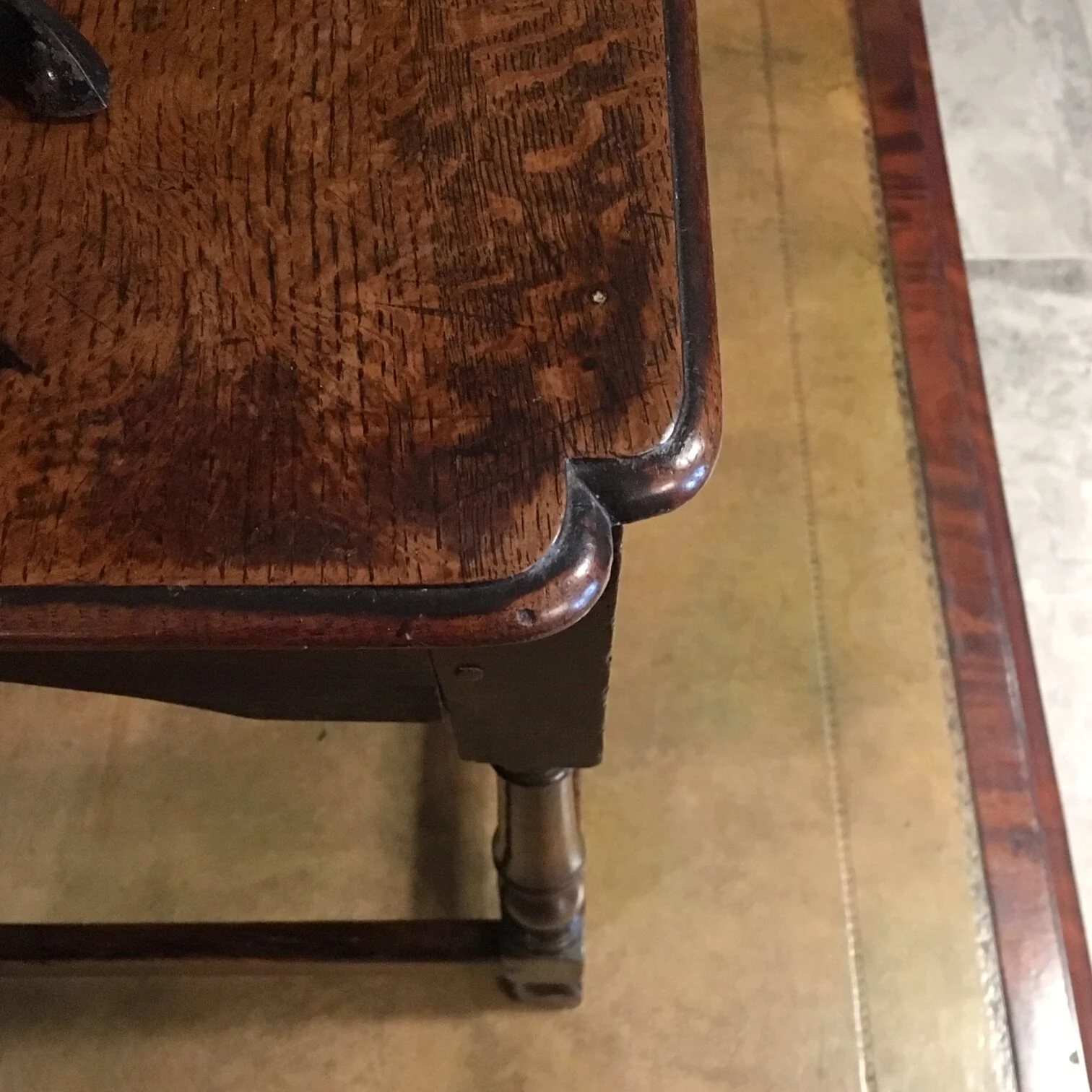 Mid 18th century English oak side table, circa 1740-60 antique