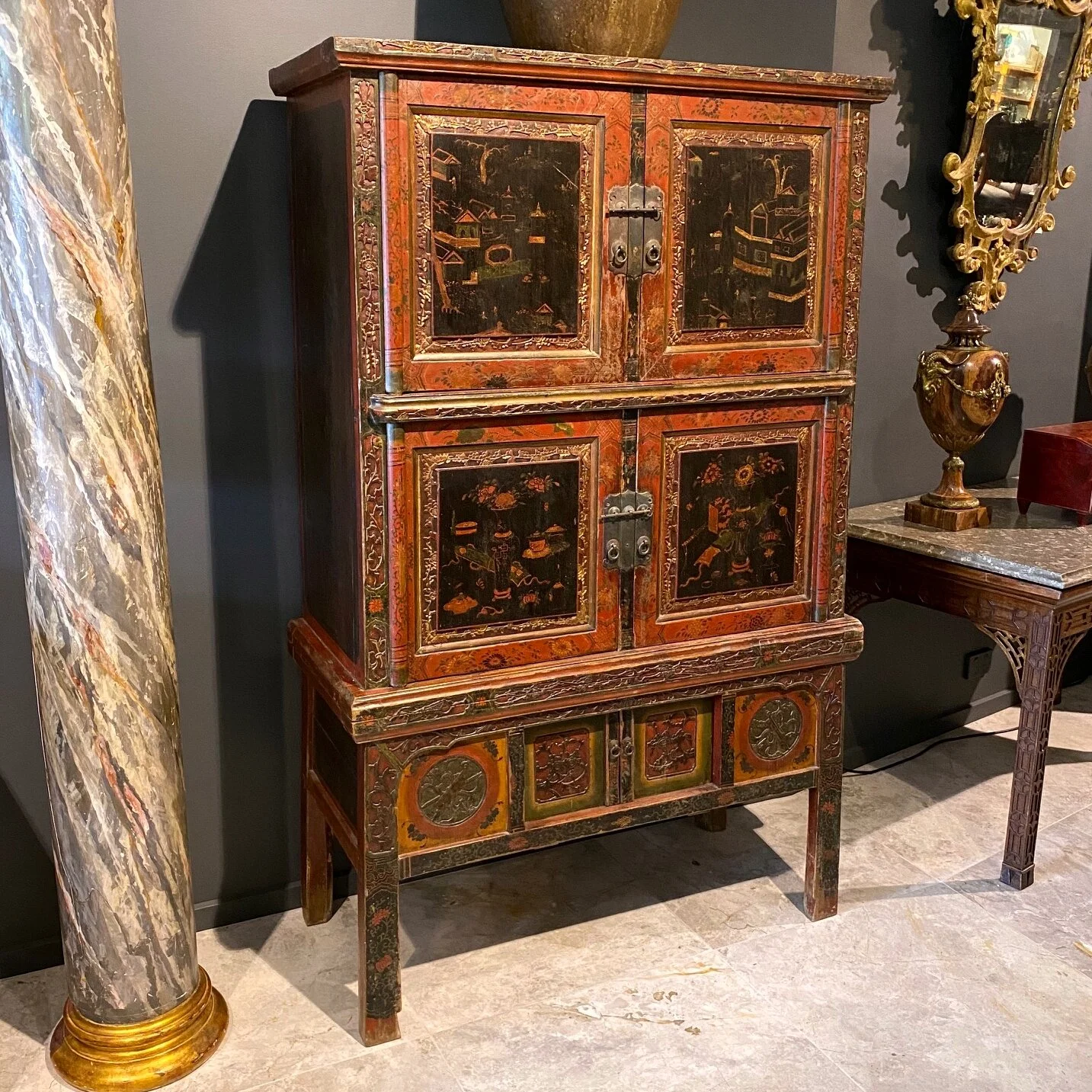 Late 19th century decorative Chinese cabinet asian oriental antique