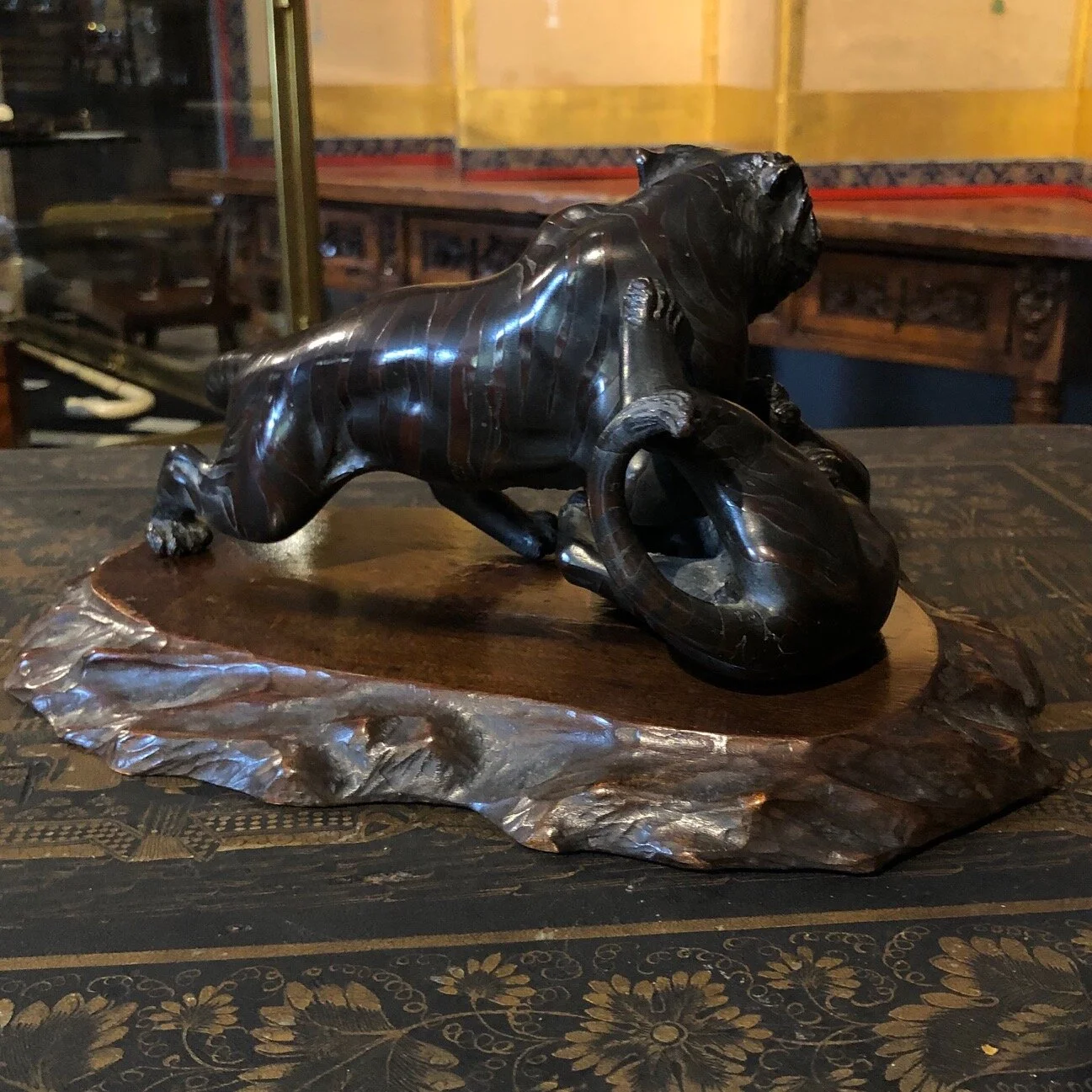 signed-japanese-meiji-period-bronze-fighting-tigers-on-stand-antique-2.jpg