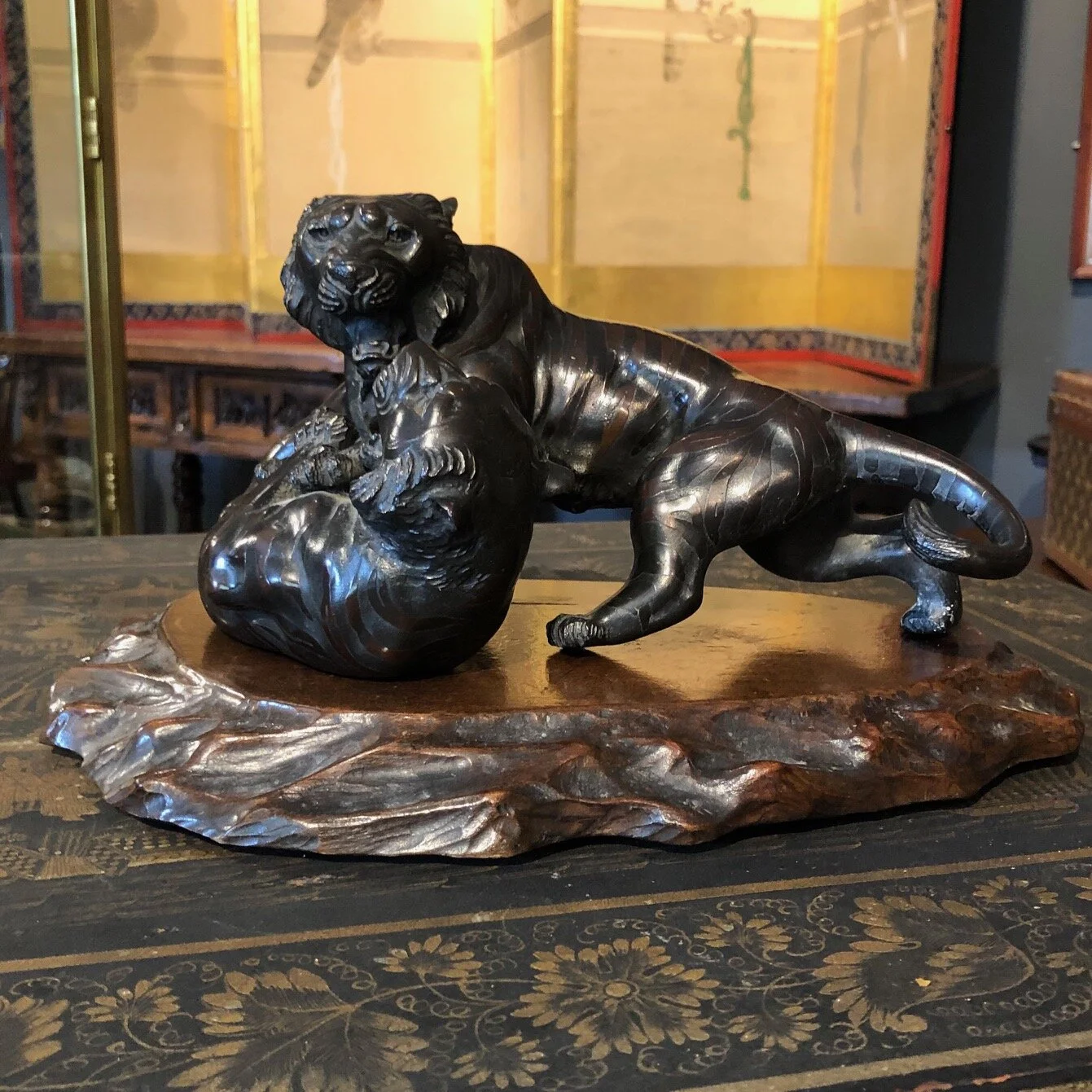 signed-japanese-meiji-period-bronze-fighting-tigers-on-stand-antique.jpg