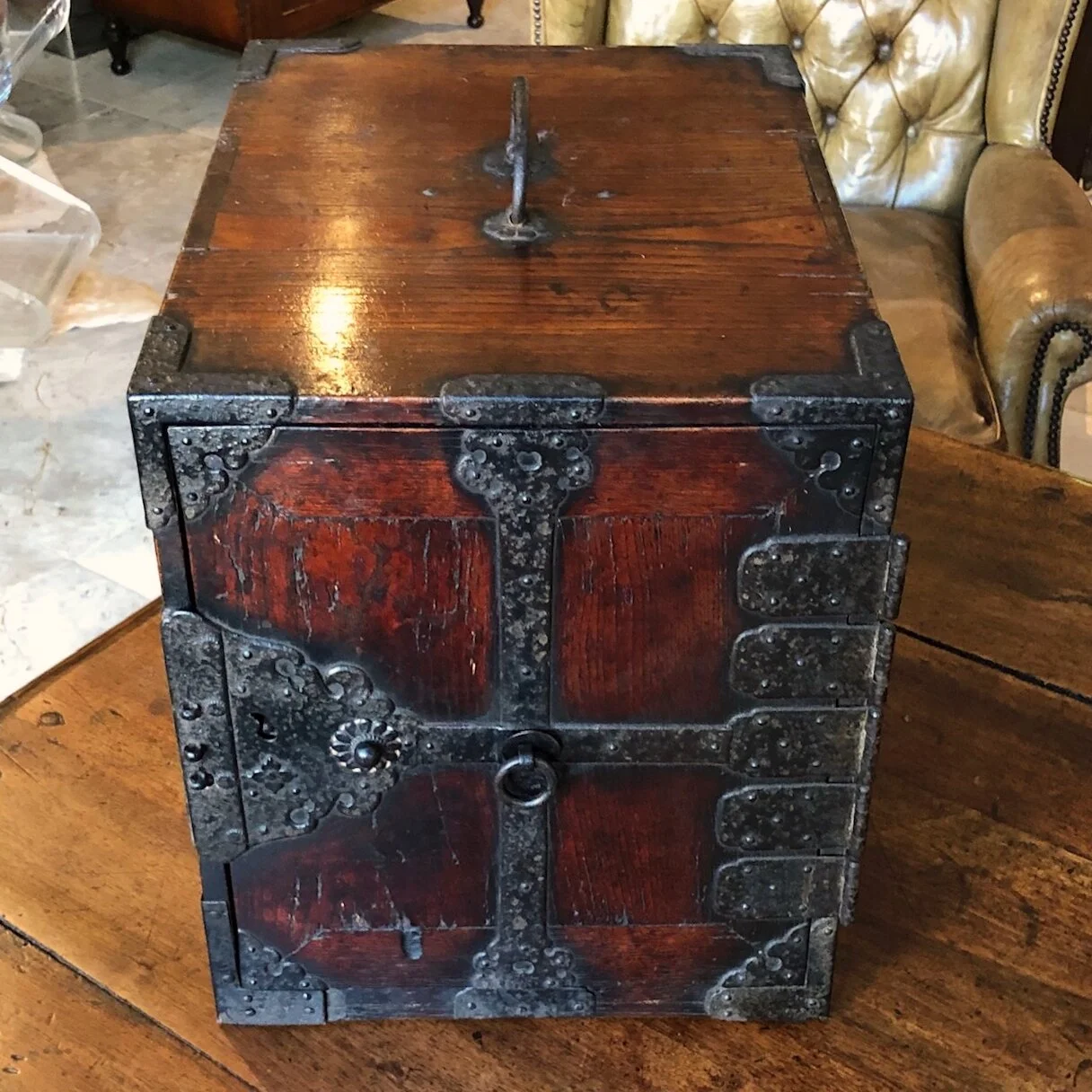 japanese-iron-bound-box-antique-2.jpg