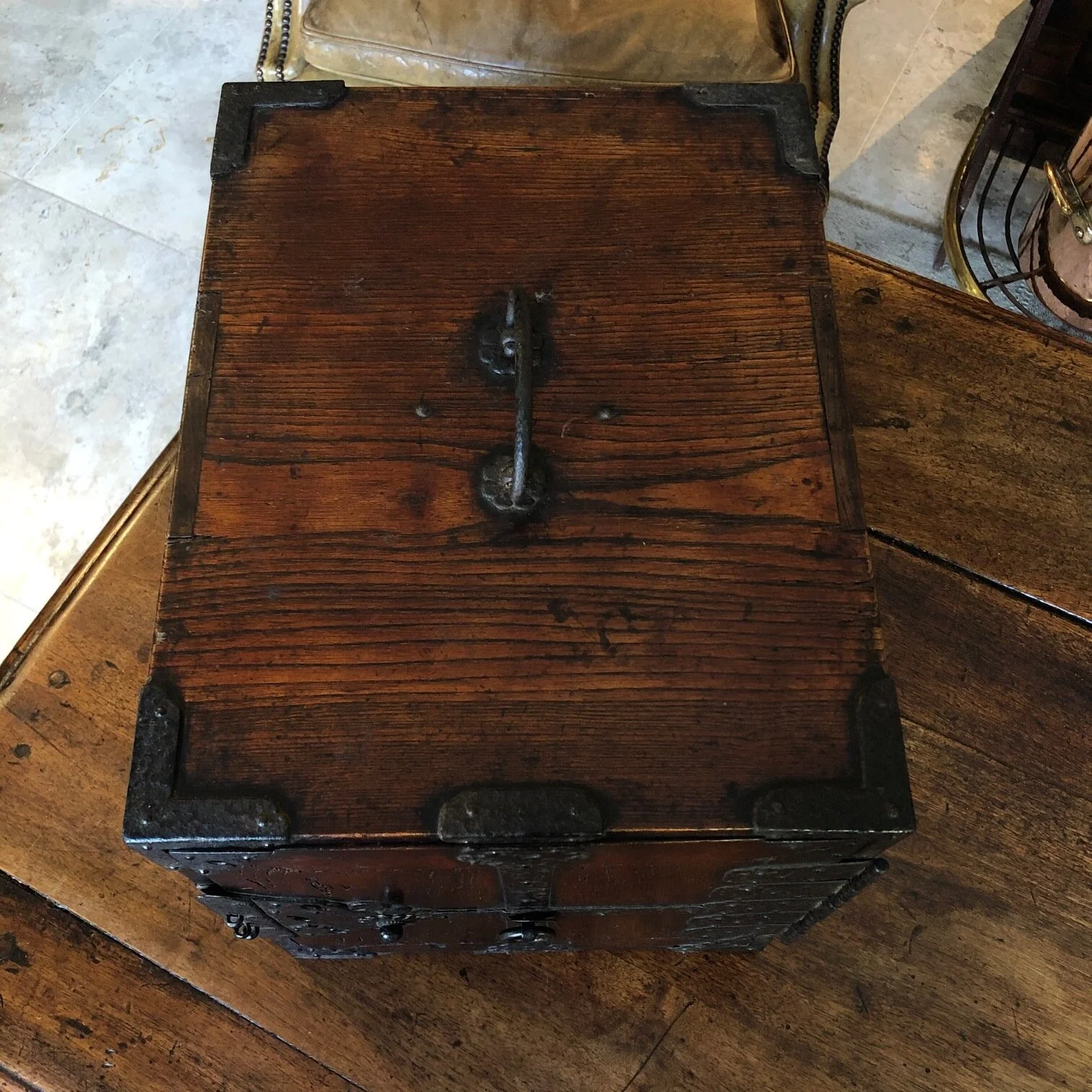 japanese-iron-bound-box-antique-3.jpg