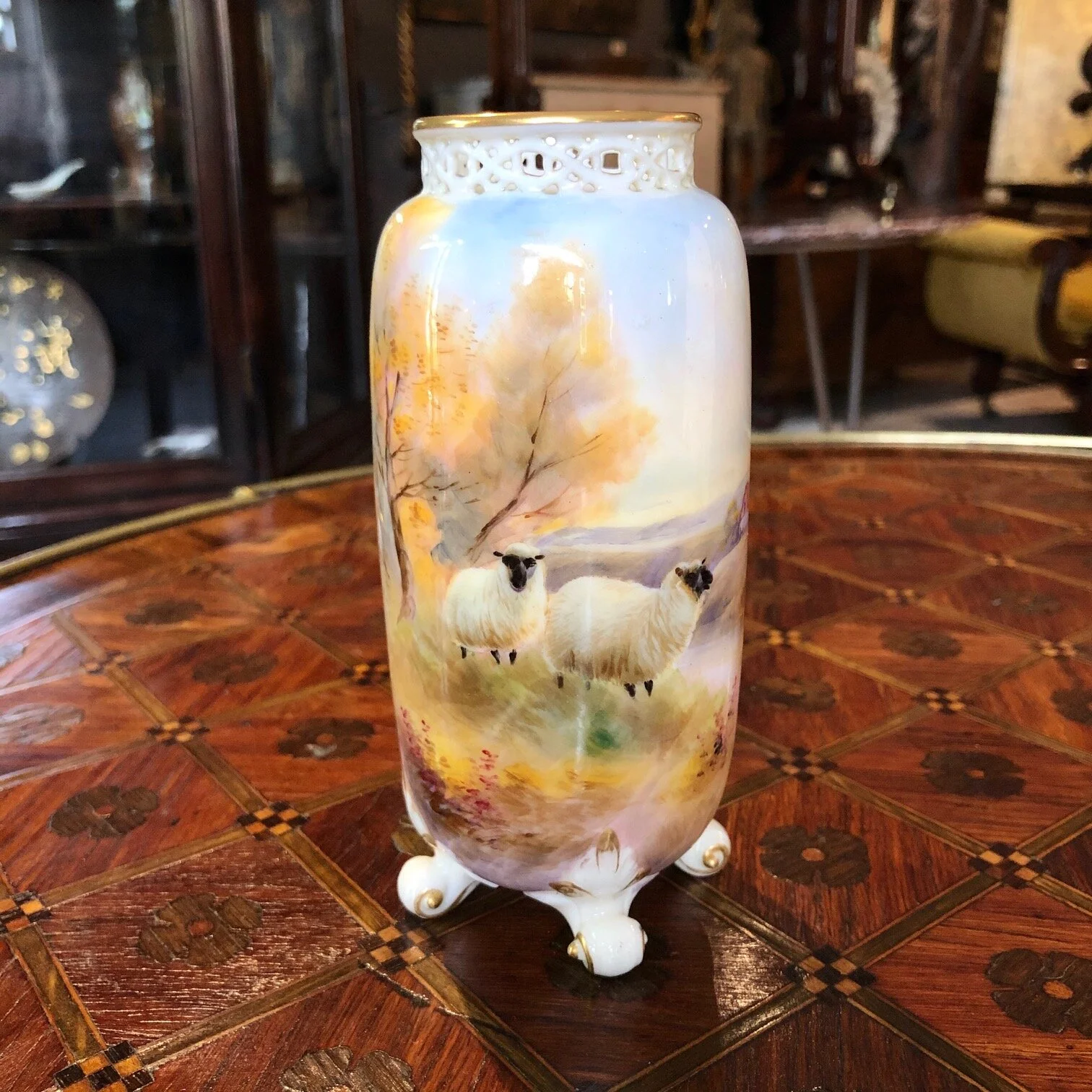 royal-worcester-harry-davis-vase 3.jpg