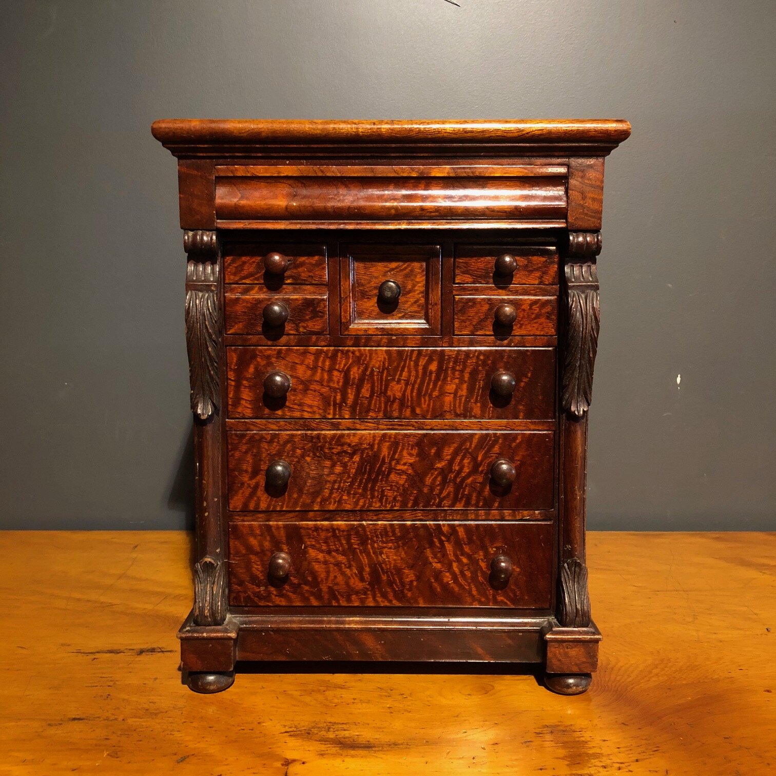 miniature-colonial-cedar-apprentice-chest-3.jpg