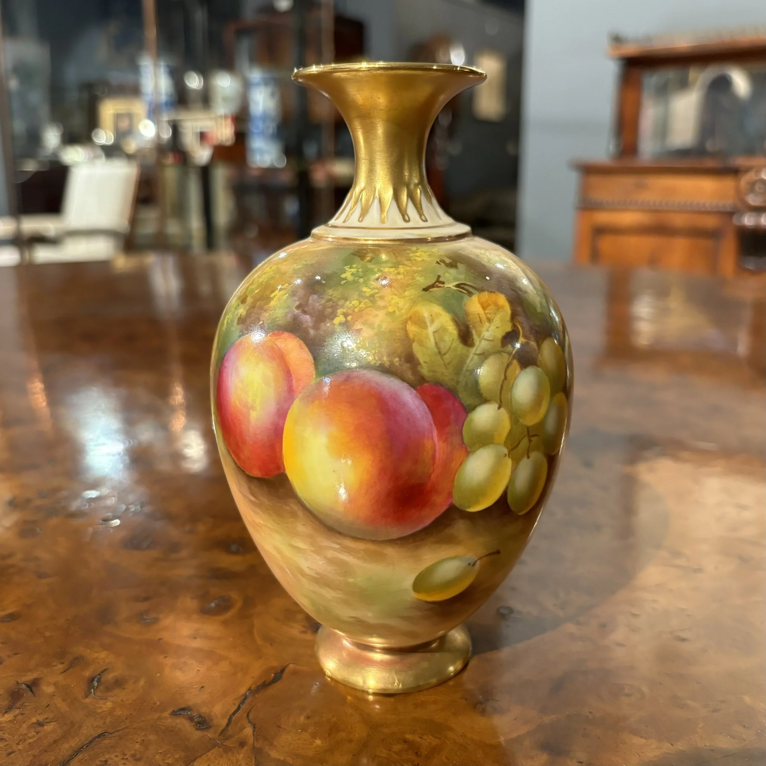 Signed-Royal-Worcester-fruit-vase-Townsend-1.jpeg