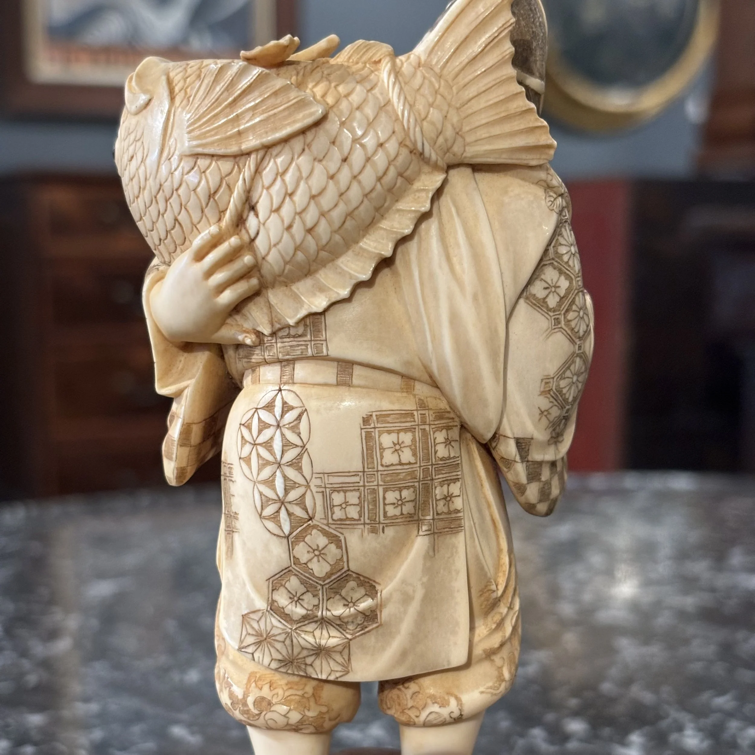 fine-quality-carved-antique-Japanese-Meiji-period-ivory-1.jpg