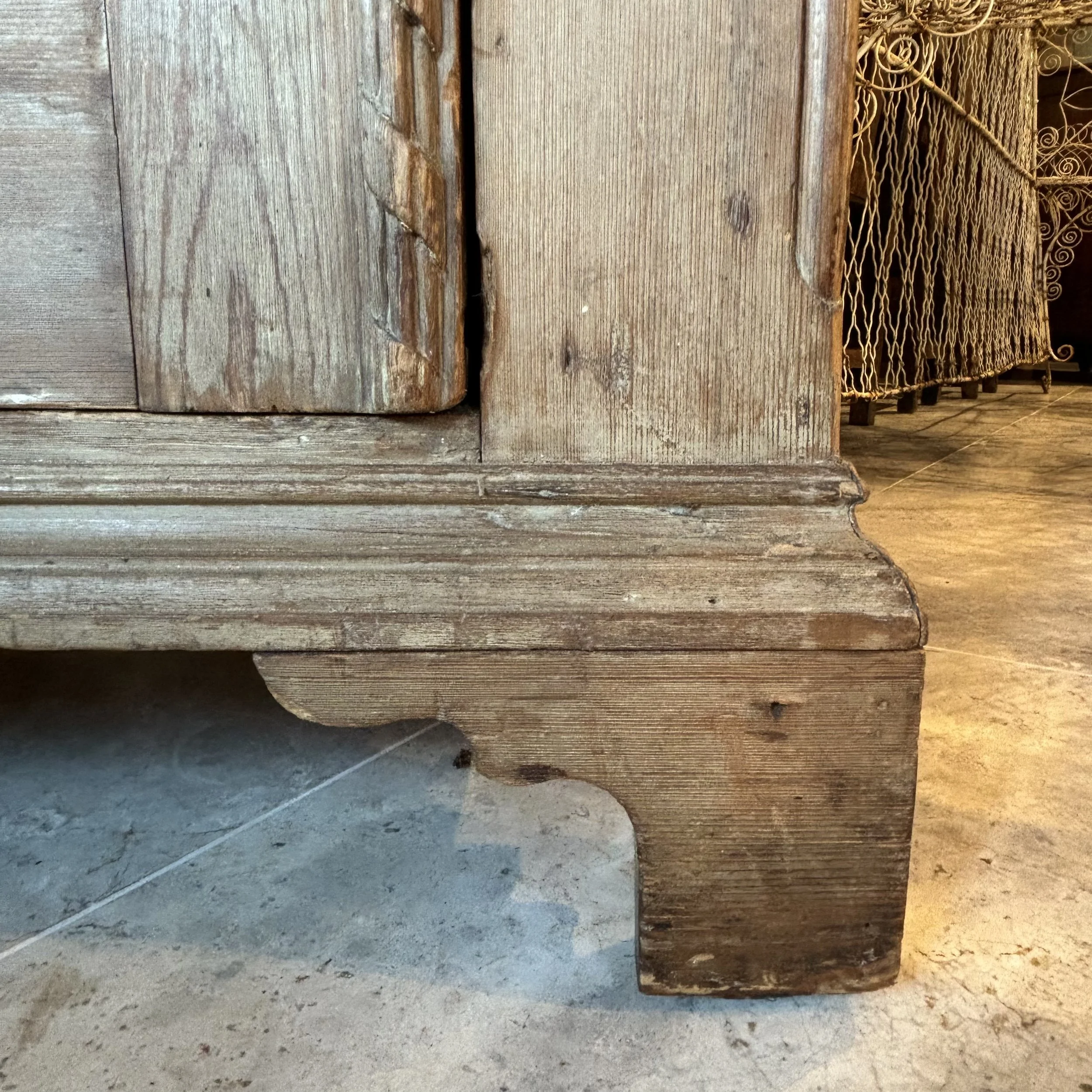 Antique-18th-century-pine-storage-cupboard-5.jpeg