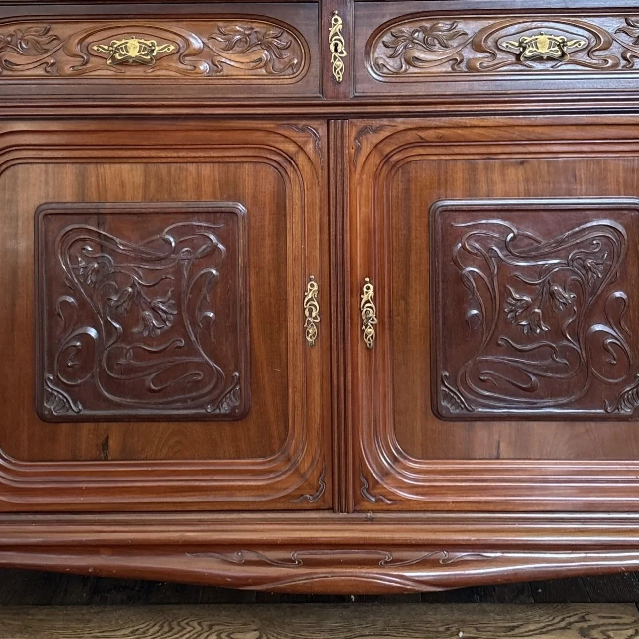 Rare-Antique-Art-Nouveau-Arts-and-crafts-Pair-cabinets-2.jpeg