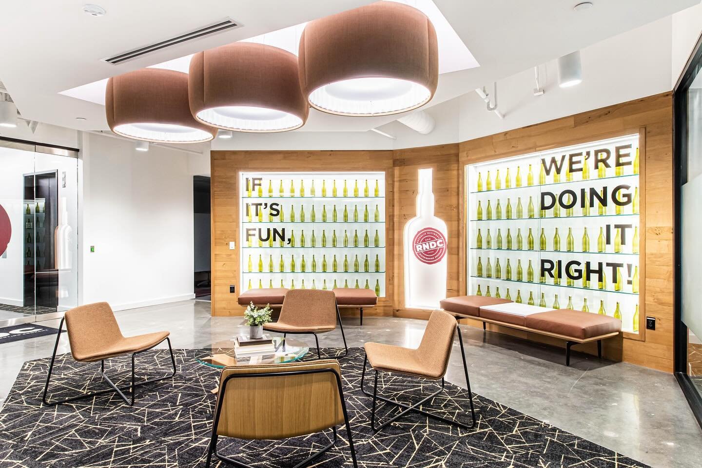 Congratulations to @murphymeyersdesign Republic National Distributing Company for Best on a Budget!
 
RNDC&rsquo;s new office consolidated several locations into one centralized space that&rsquo;s attractive for new talent and budding executives. Des