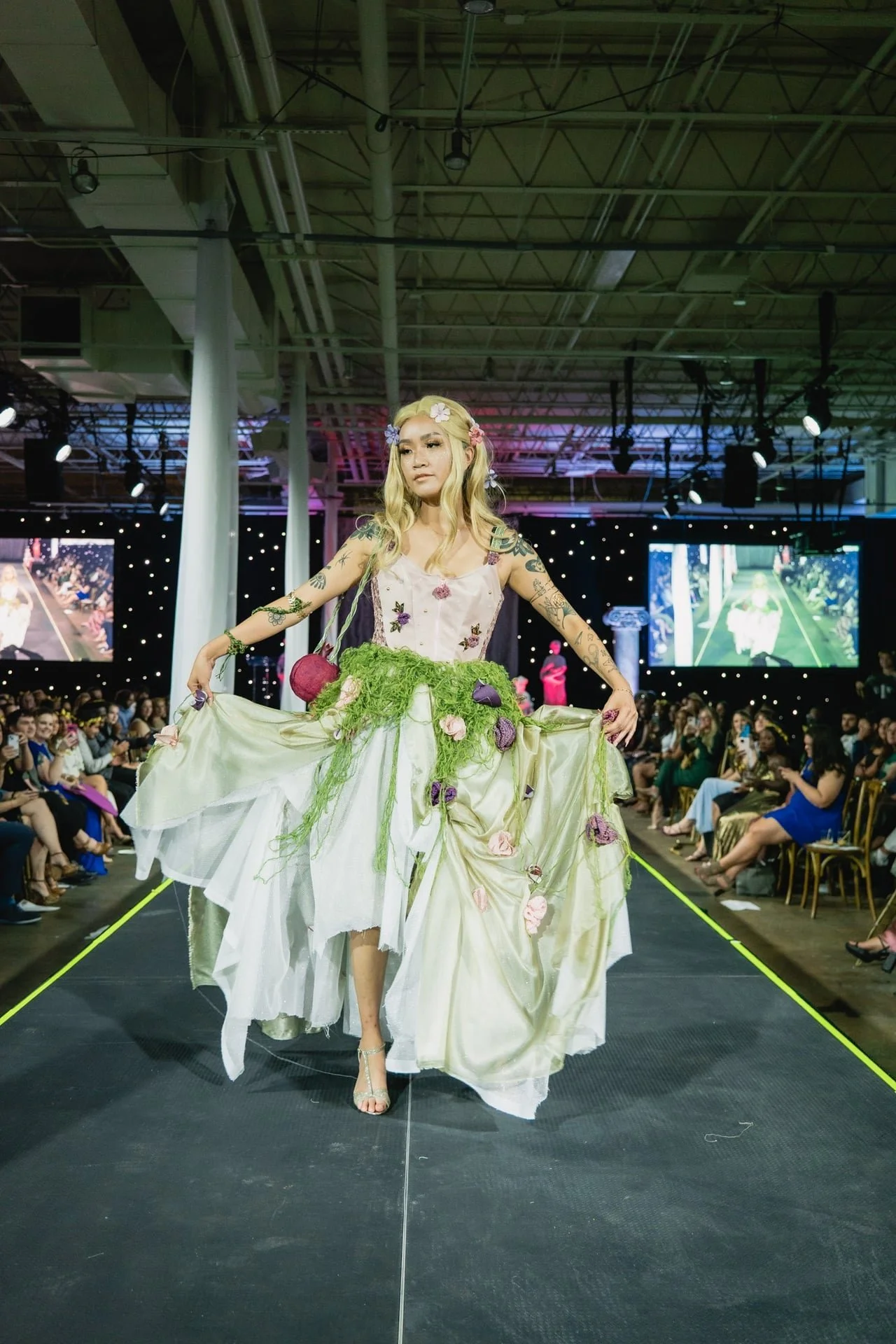 Dressed-1341122.jpg
