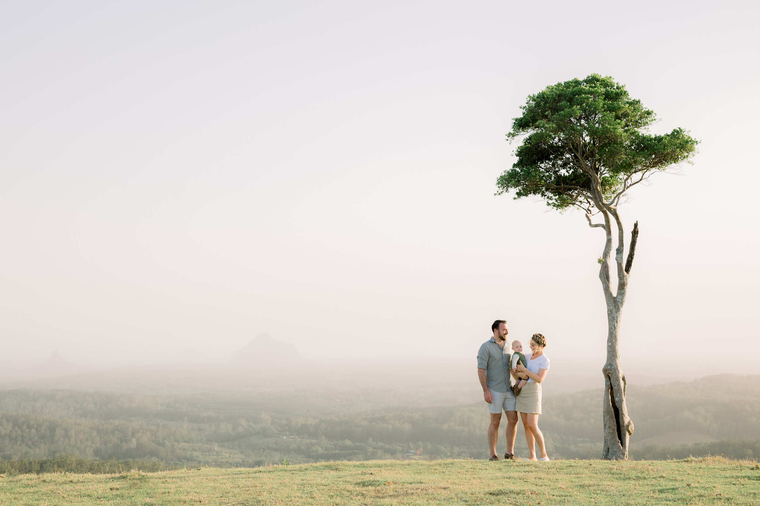 Sunset family photo at one tree hill Maleny