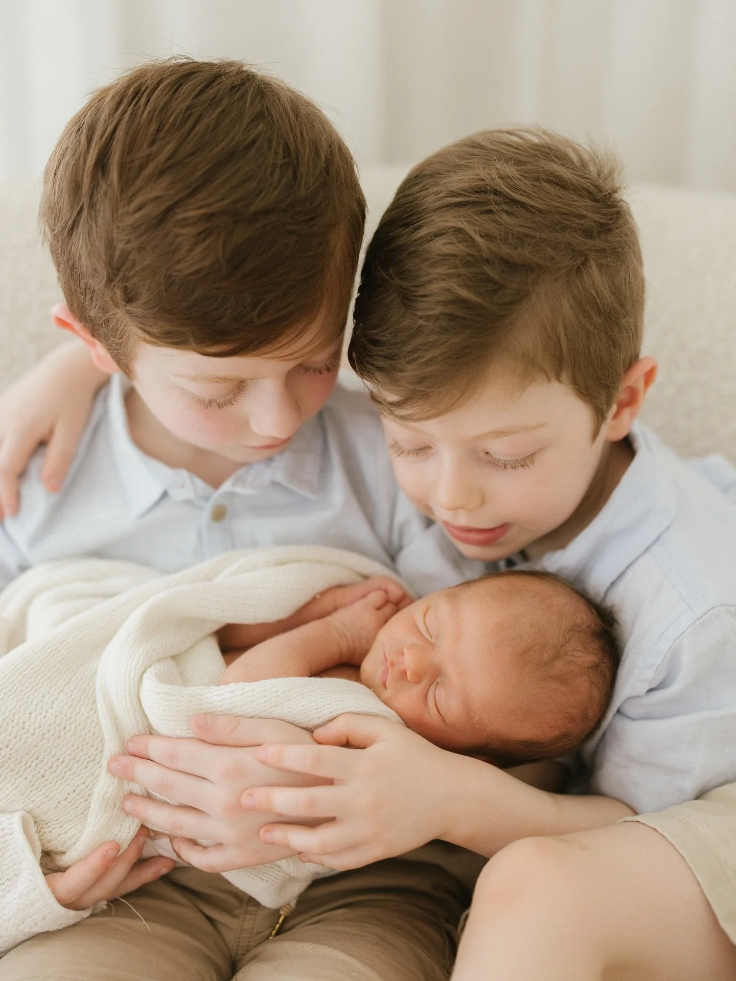 Another busy day welcome a new baby into the studio this morning followed by a sunset family session 💫 October has been full of new babies and family sessions