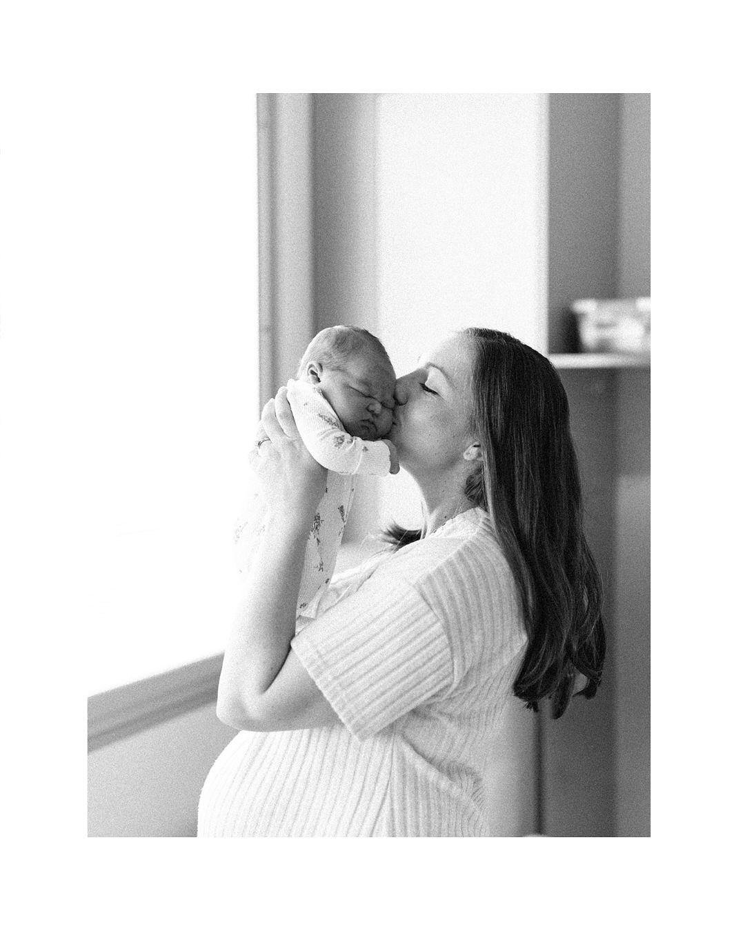 Fresh 48 Brisbane Newborn Photography Sessions are one of my absolute favourite sessions to capture. They&rsquo;re raw and filled with emotions. It&rsquo;s such a sacred time and an absolute honour to capture such intimate moments with your new famil