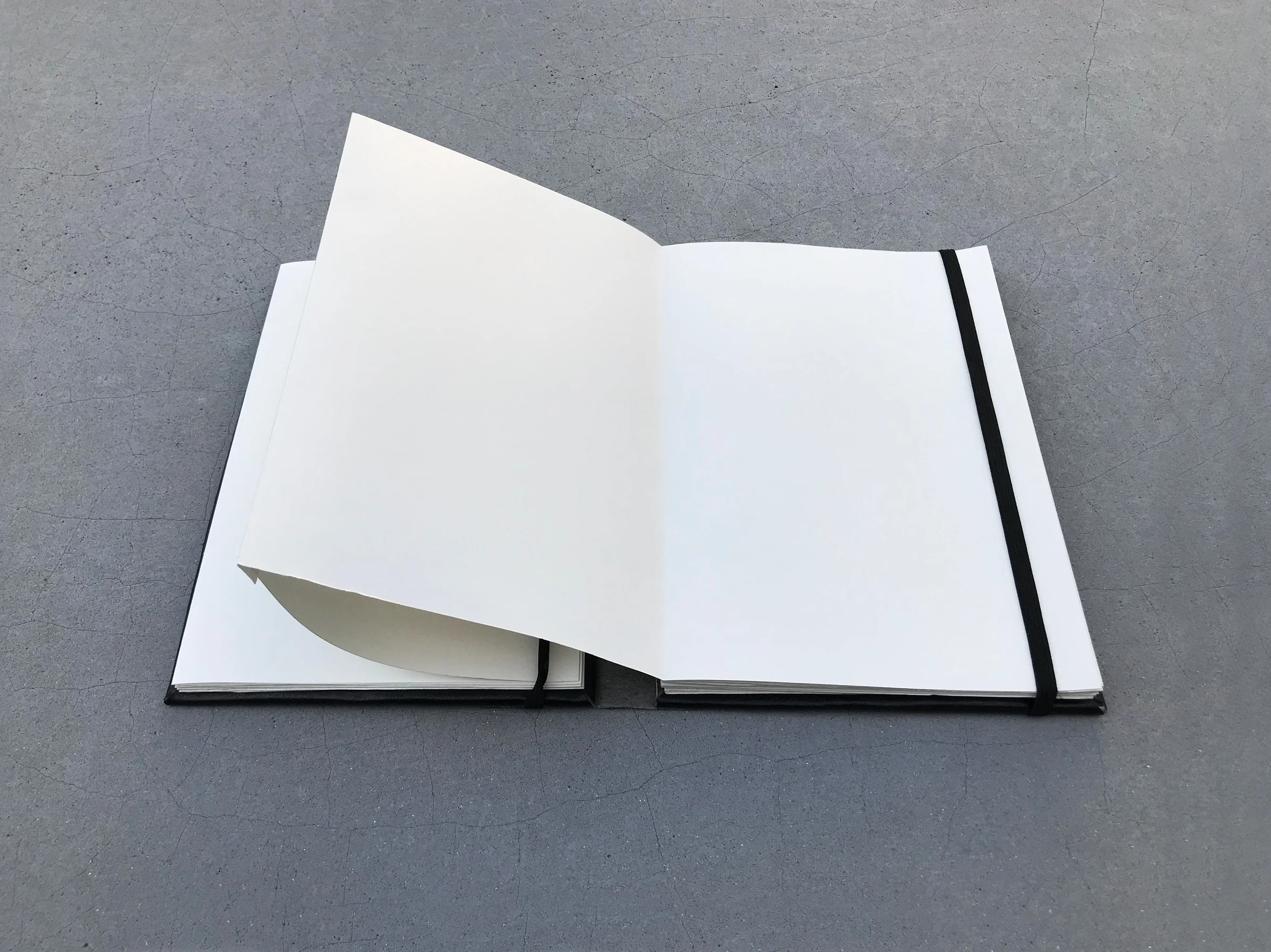 LUNABOOK 5.png