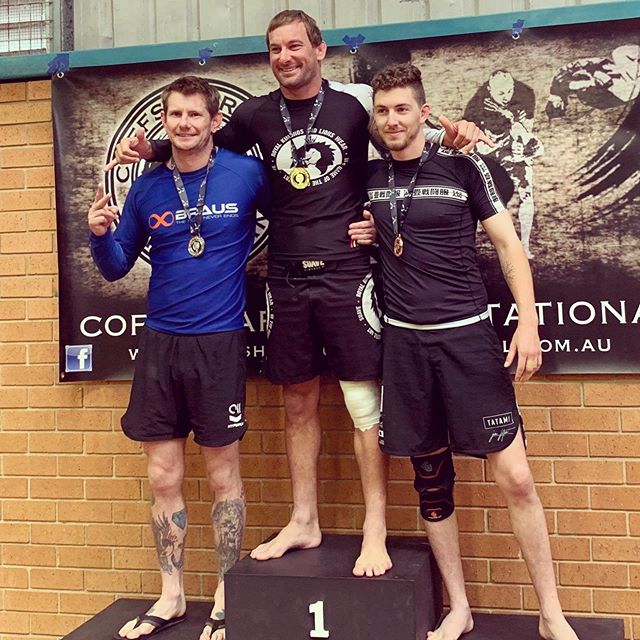 Congratulations @the_real_hugdog on your results from this weekends Coffs Harbor Invitational. Gold in absolute nogi Intermediate and Silver in -85kg nogi Advanced division.
Awesome job brother 🤙🏽
@teamperosh #brazilianjiujitsu #submissiongrappling #nogi