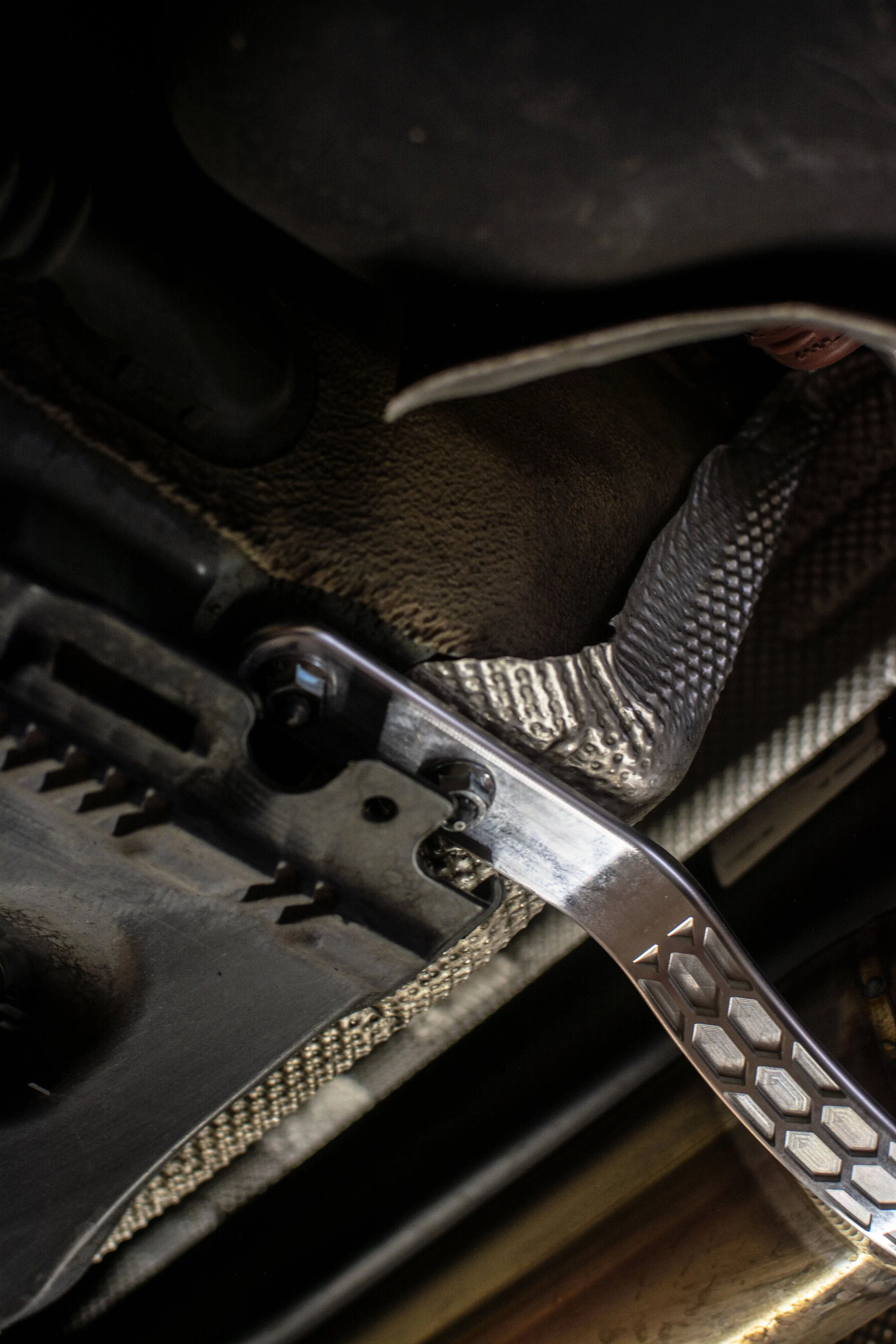 RS3 / TTRS Center Exhaust Support