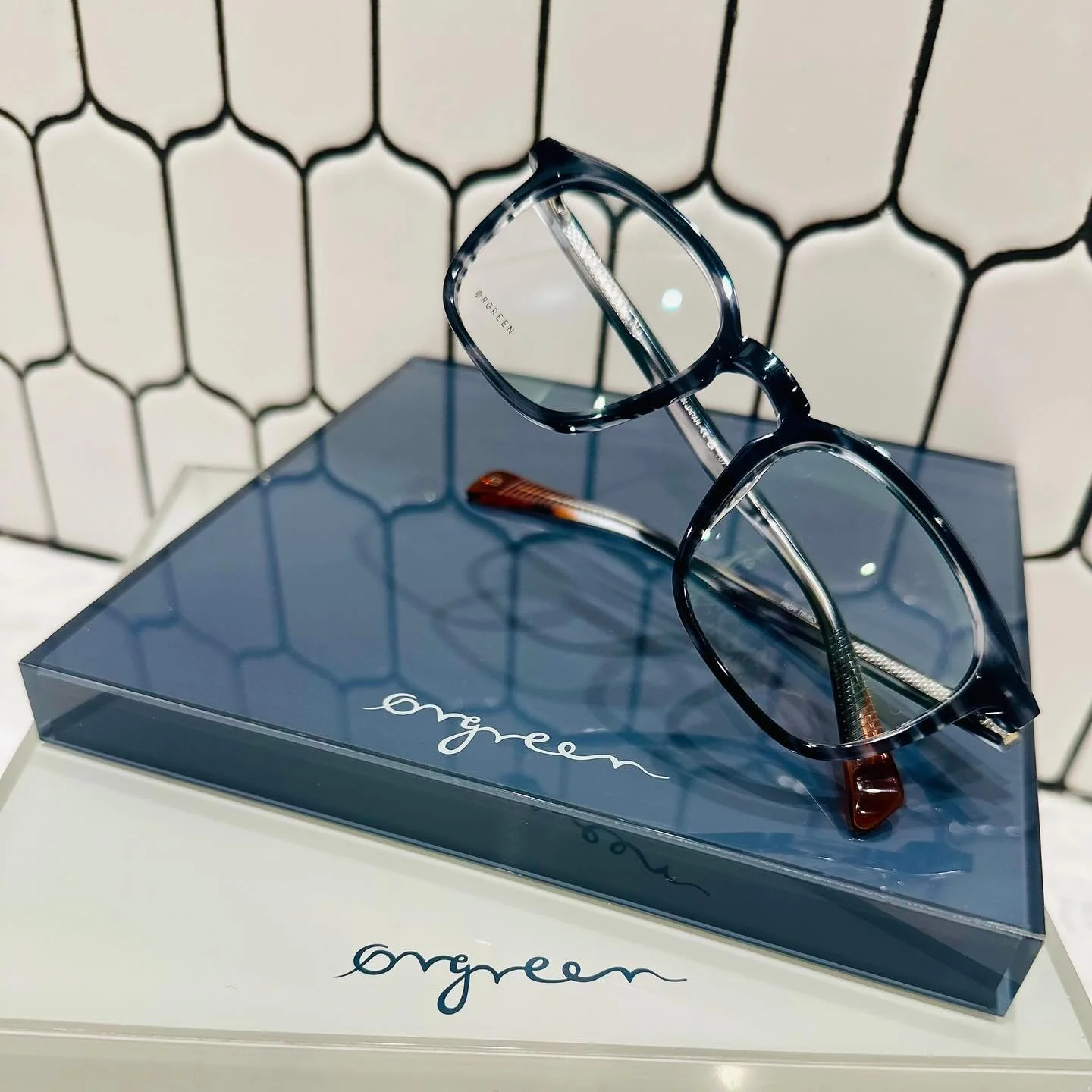 New @orgreenoptics frames for fall!! 😍🙌🏻🤓 #orgreenoptics #newglasses #fallfashion
#eyes #eyeexam #eyeglasses #glasses #sunglasses #eyedoctor #optometry #optometrist #spectale #spectacles #shopsmall #familyowned #seebetterlookgood #spectacleoptome