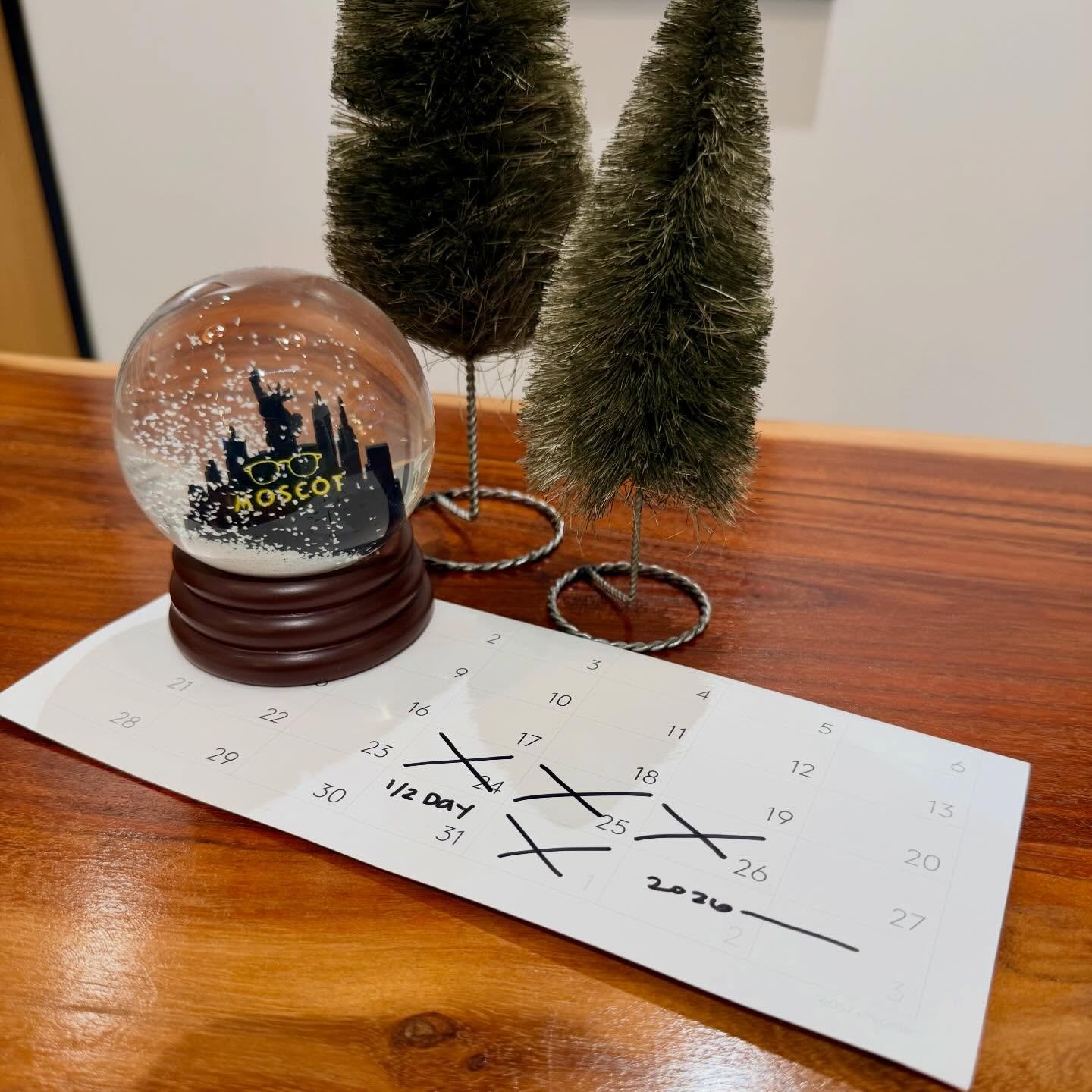 For the next two weeks, we will have holiday hours&hellip; we will be closed Wed 12/24 for Christmas Eve 🎄, Thurs 12/25 for Christmas Day 🎅🏻 , and 12/26 for our staff and doctors to enjoy a day after with family or much needed recouping! For New Y