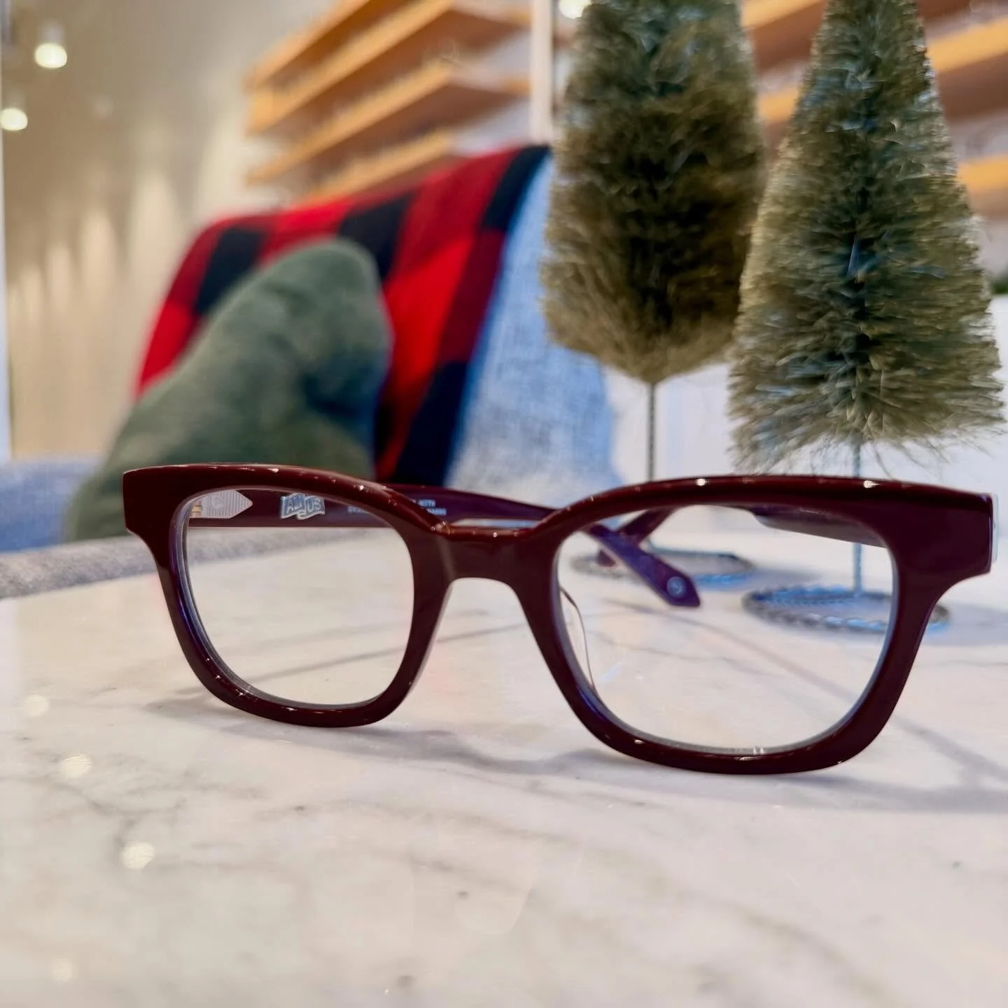 Christmas week is here!! 🎄 We don&rsquo;t know about you, but that really snuck up on us! We&rsquo;ll be here today and tomorrow, in case you&rsquo;ve crushed that gift list and are ready to spoil yourself with new glasses for the new year 😉🙌🏻🤓 