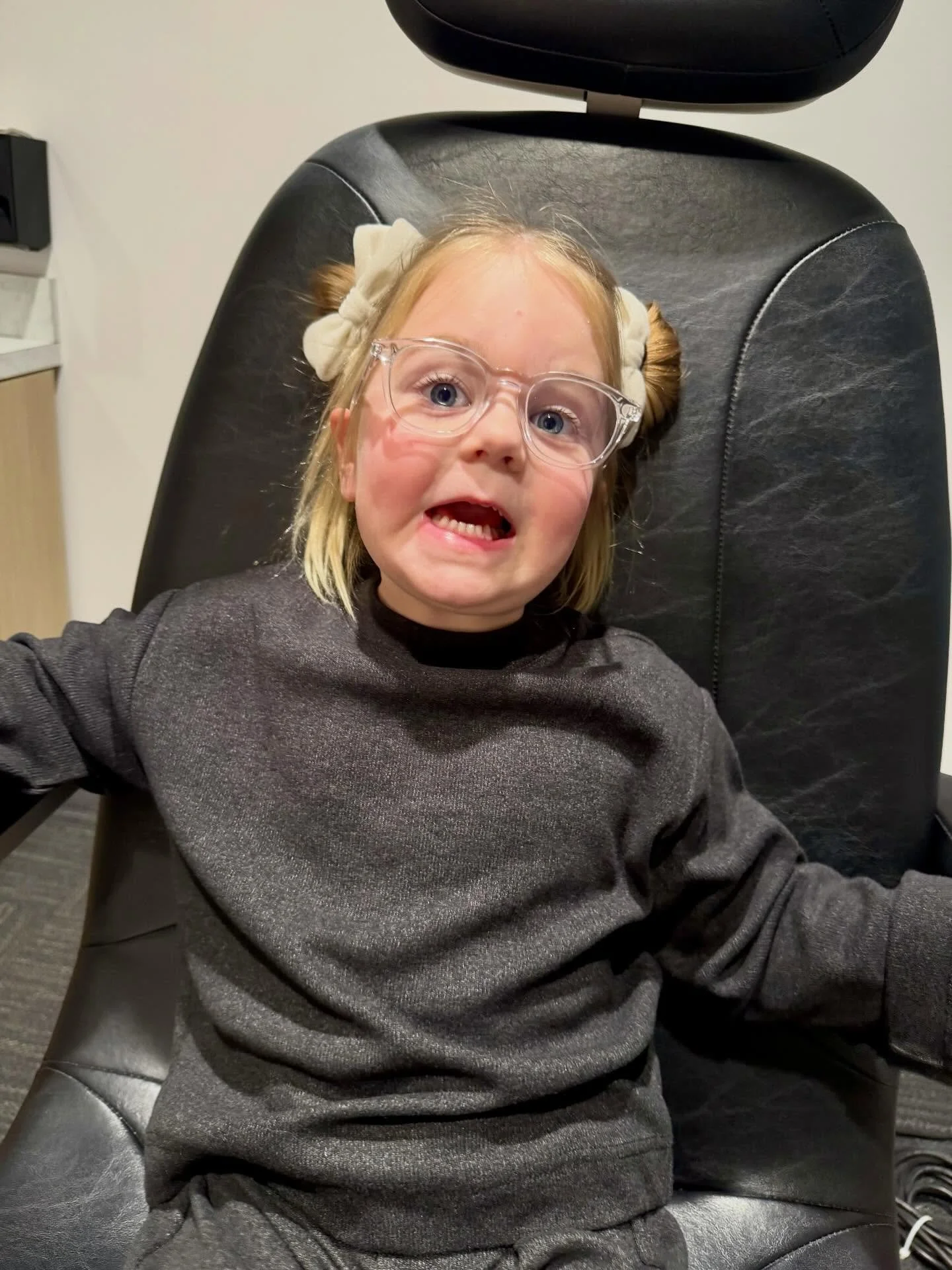 Happy Saturday from this silly goosey!! 🤪🤓 #littlesweetpbovy #parkerrosebovy #eyes #eyeexam #eyeglasses #glasses #sunglasses #eyedoctor #optometry #optometrist #spectacle #spectacles #shopsmall #familyowned #seebetterlookgood #spectacleoptometry