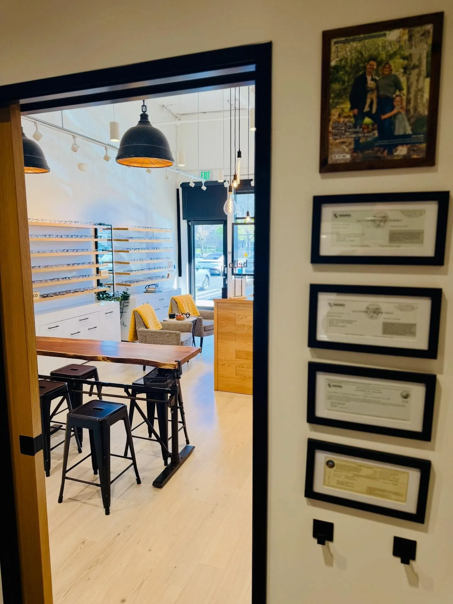 Happy Tuesday! 🤓 Are we sure it&rsquo;s not Friday though?! 🤞🏻🤣 #optometrist #shopsmall #familyowned #seebetterlookgood #spectacleoptometry