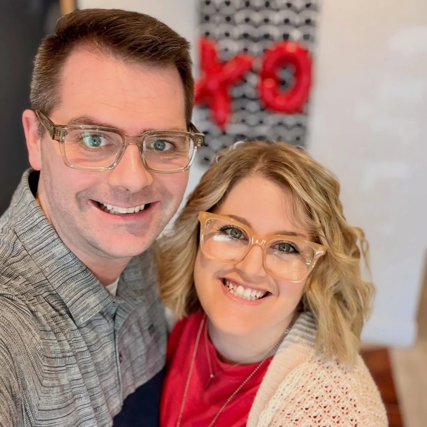 Happy Valentine&rsquo;s Day from our doctors! 😍 They&rsquo;ll be celebrating by being in the office til 2pm today 🤣😉 #valentinesday #saturdayvibes #shopsmall #familyowned #seebetterlookgood