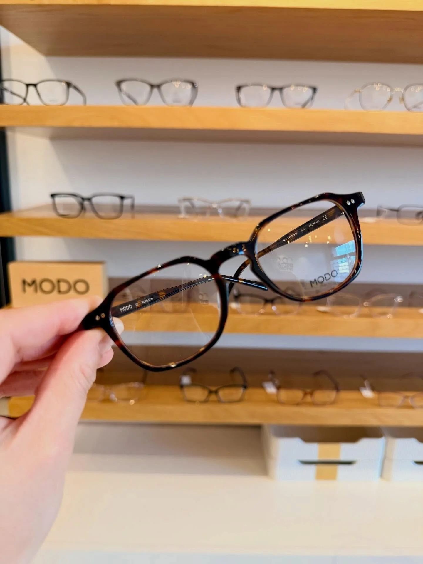 This new @modoeyewear is classically cool!! What do you think?! #eyeglasses #eyewear #tortoiseglasses #shopsmall #spectacleoptometry