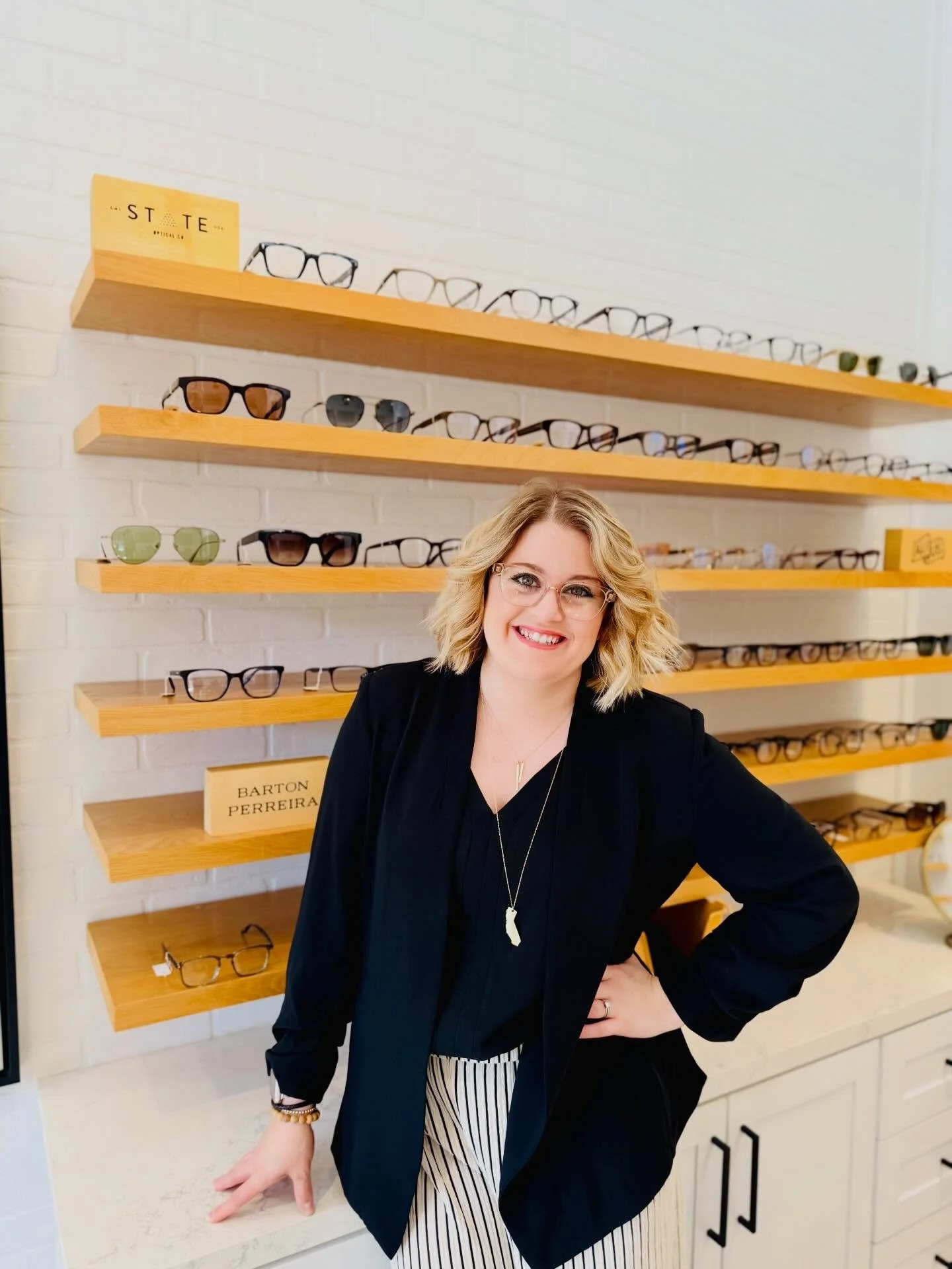 Happy Monday from Dr. K! 🙌🏻☀️👩🏼&zwj;⚕️ #thedrkisin #shopsmall #familyowned #spectacleoptometry #seebetterlookgood