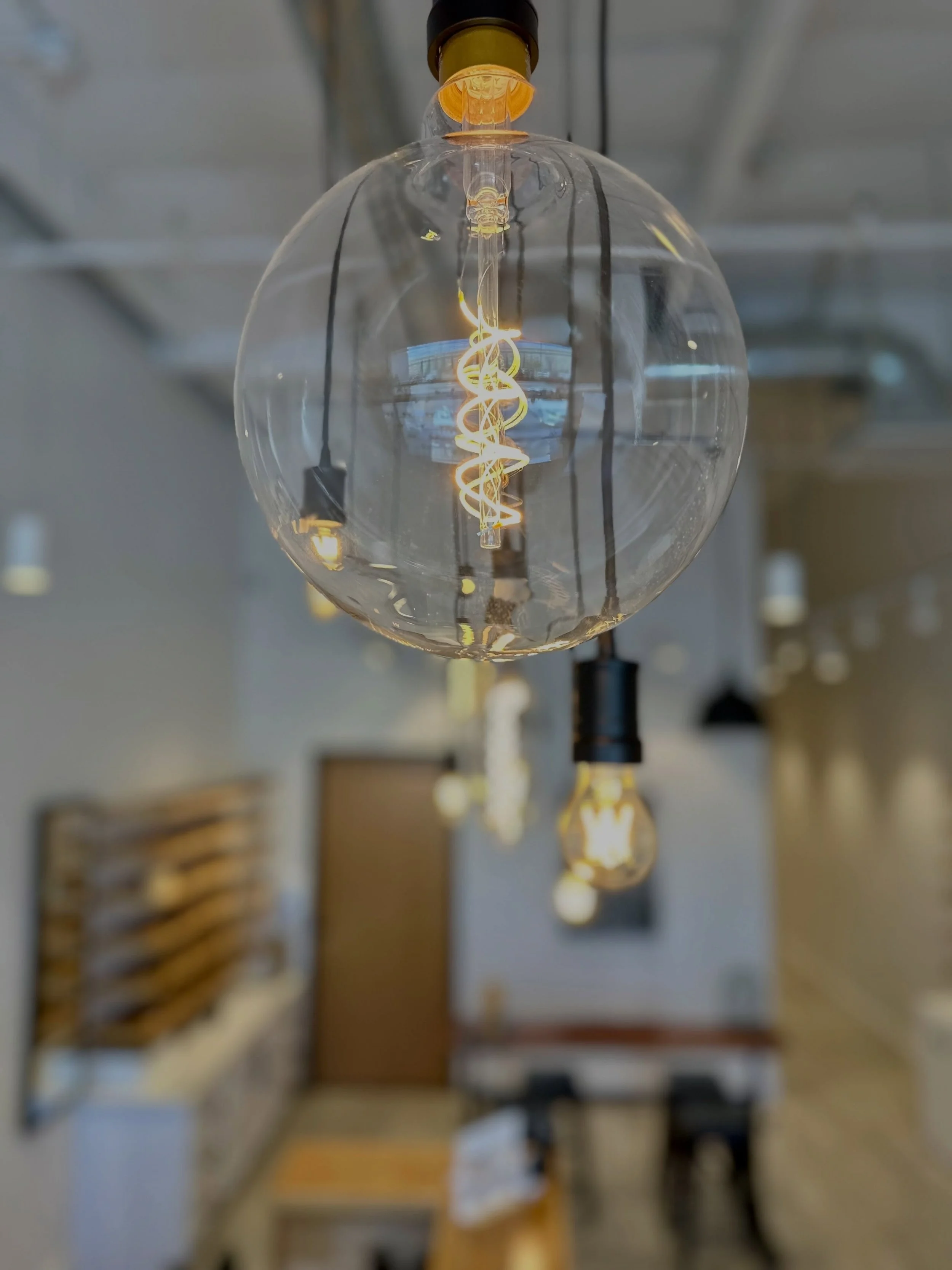 We&rsquo;ve got a bright idea&hellip; Come in for your eye exam a little before that summer vacay so we can get you into some new sunnies for the trip! 😎🙌🏻💡 You&rsquo;ll thank us later 🤣😉 #brightidea #sunglasses #summervacay #summertime #specta