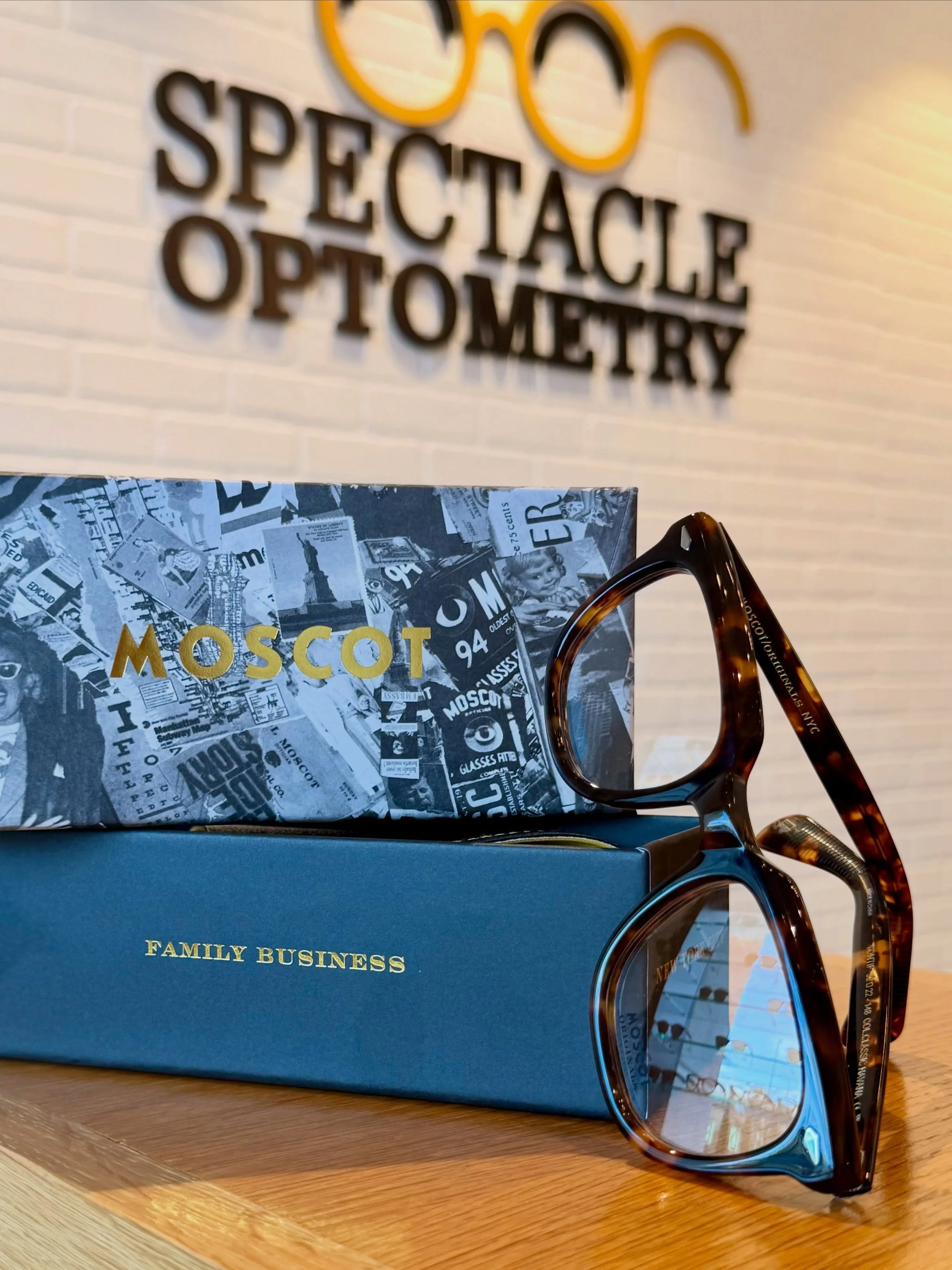Not only do we love these chunky @moscotnyc frames, but we LOVE supporting a fellow #familybusiness like Moscot. Their over 110 years of expertise and 5 generations invested in quality eyewear are seen in the craftsmanship, attention to detail, and d