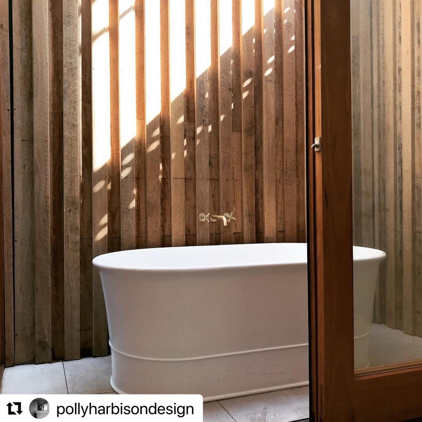 #Repost @pollyharbisondesign with @make_repost
・・・
Friday site visit Copacabana House nearing completion..... in the mad push to the finish line, people, boxes, appliances all over the place .... but still a sense of calm in the ensuite..... thanks a