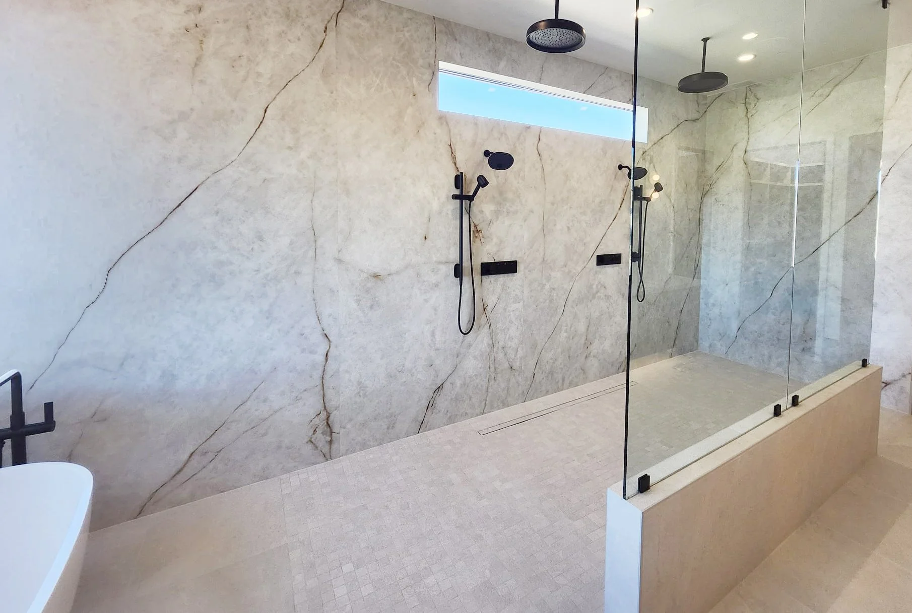 luxurybathroom.jpg