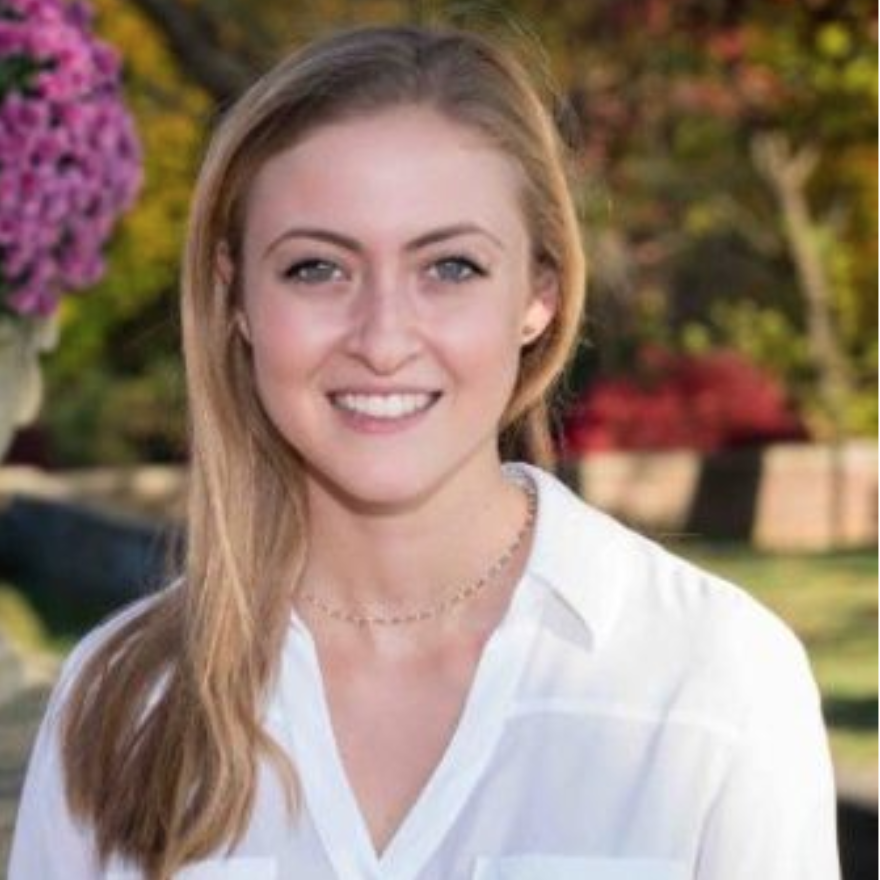 JonLuca DeCaro USC 2019 Arielle is currently working at Walt Disney Imagineering. She previously spent time in content at Snap. Arielle studied Journalism, and is always aspiring to find new innovative ways for companies to incorporate social media and news into the day to day progress of business.