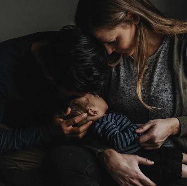 A few weeks back we spent a quiet Sunday morning with Baby Matteo ❤️
.
#postsbysteph #nanaimophotographer #nanaimonewbornphotography #dearphotographer #newbornphotography #clickinmoms #momswithcameras #illuminatedchildhood