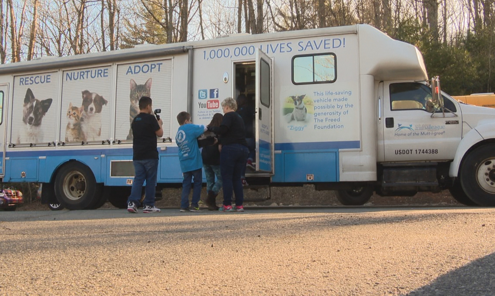 Students from Harris Middle School gathered at the Mitchell County Animal Rescue bright and early Tuesday morning to get 19 cats and four dogs ready for their trip to New York City and the largest no kill shelter in the country. Photo credit: WLOS staff